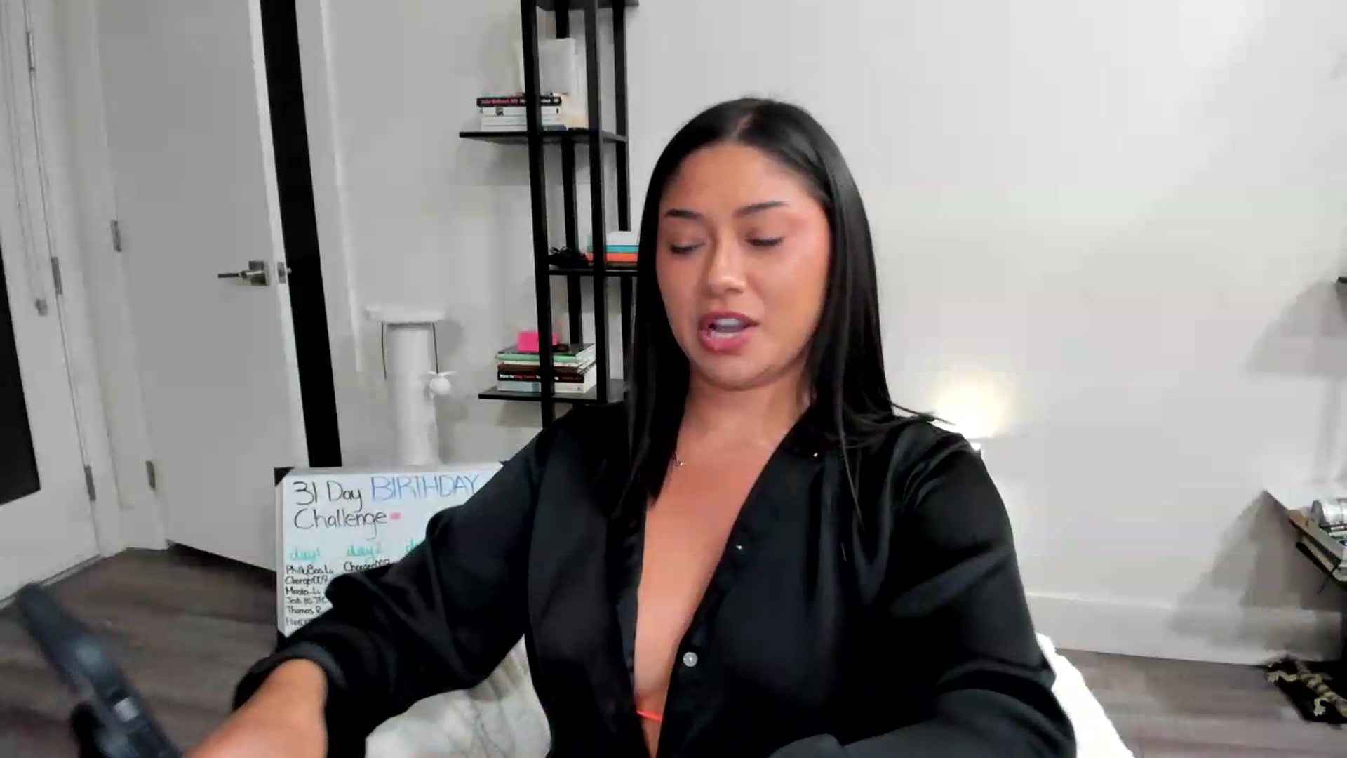 Gallery image thumbnail from YourGoddessLu's myfreecams stream on, 05/03/2026, 05:18 image 17 of 20