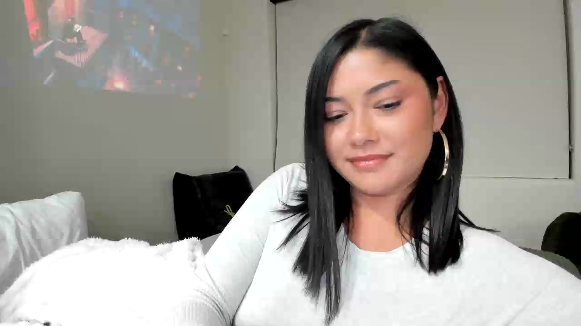 Gallery image thumbnail from YourGoddessLu's myfreecams stream on, 05/05/2026, 05:33 image 9 of 20