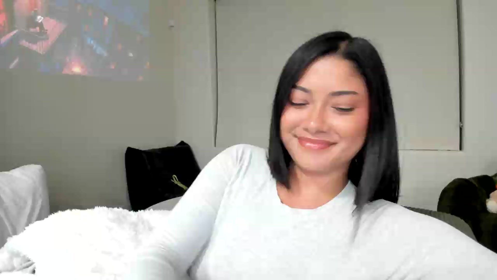 Gallery image thumbnail from YourGoddessLu's myfreecams stream on, 05/05/2026, 05:33 image 12 of 20