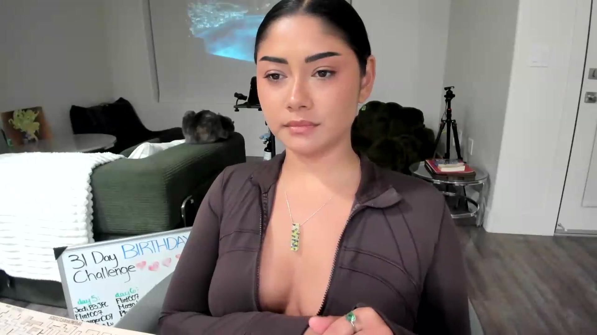 Gallery image thumbnail from YourGoddessLu's myfreecams stream on, 05/08/2026, 03:37 image 9 of 20