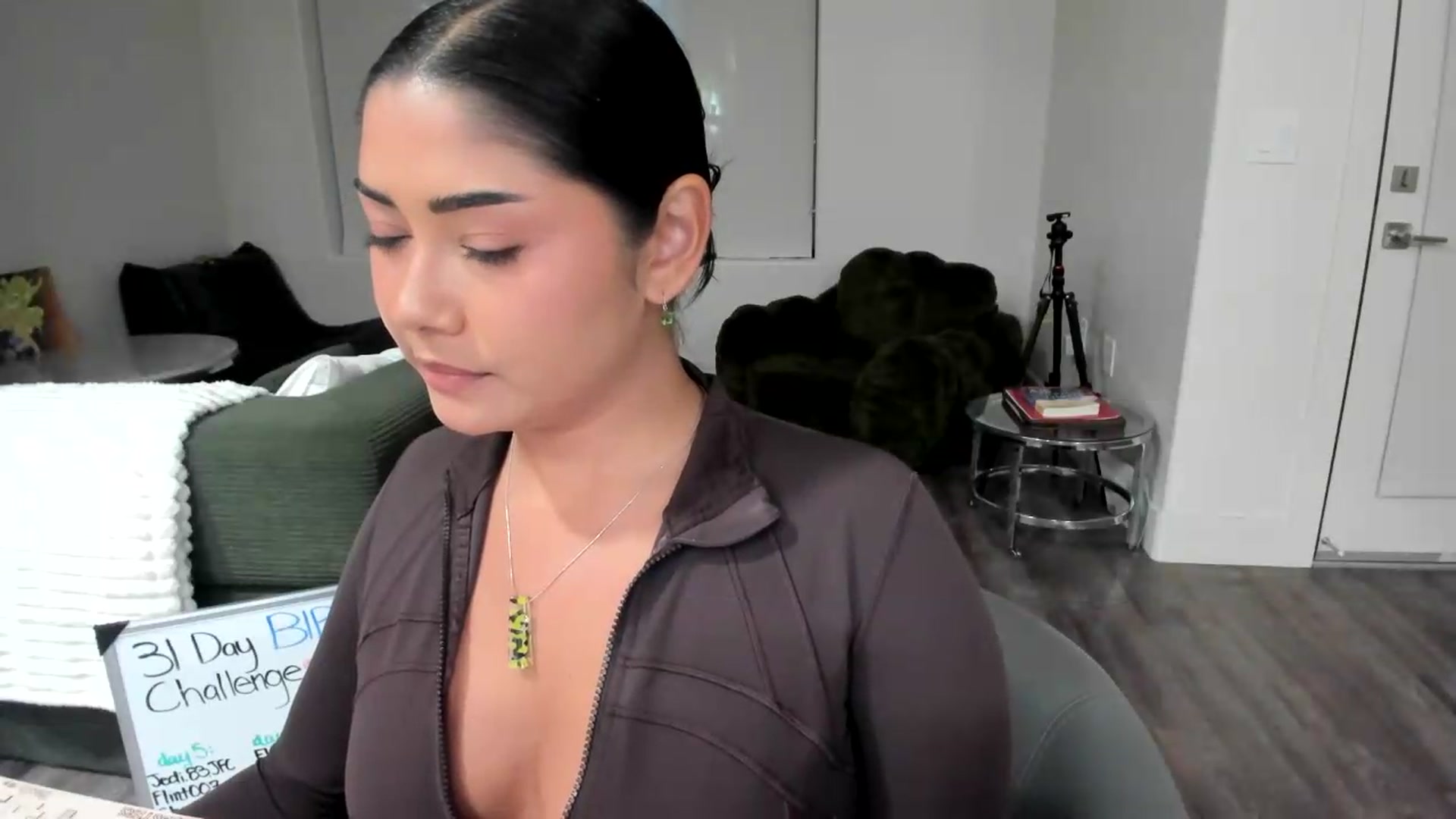 Gallery image thumbnail from YourGoddessLu's myfreecams stream on, 05/08/2026, 03:37 image 8 of 20