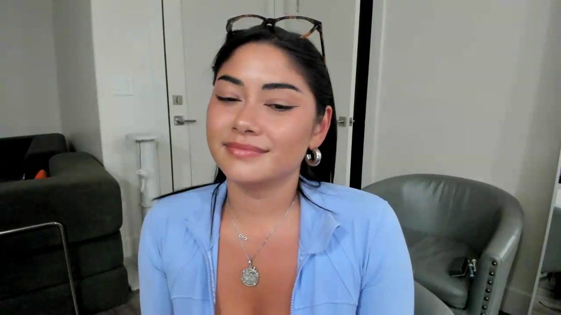 Gallery image thumbnail from YourGoddessLu's myfreecams stream on, 05/23/2026, 03:49 image 15 of 20