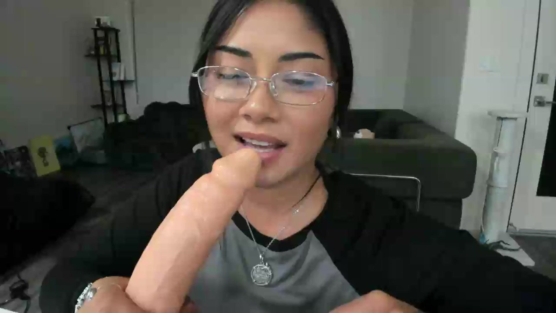 Gallery image thumbnail from YourGoddessLu's myfreecams stream on, 05/29/2026, 04:06 image 7 of 20