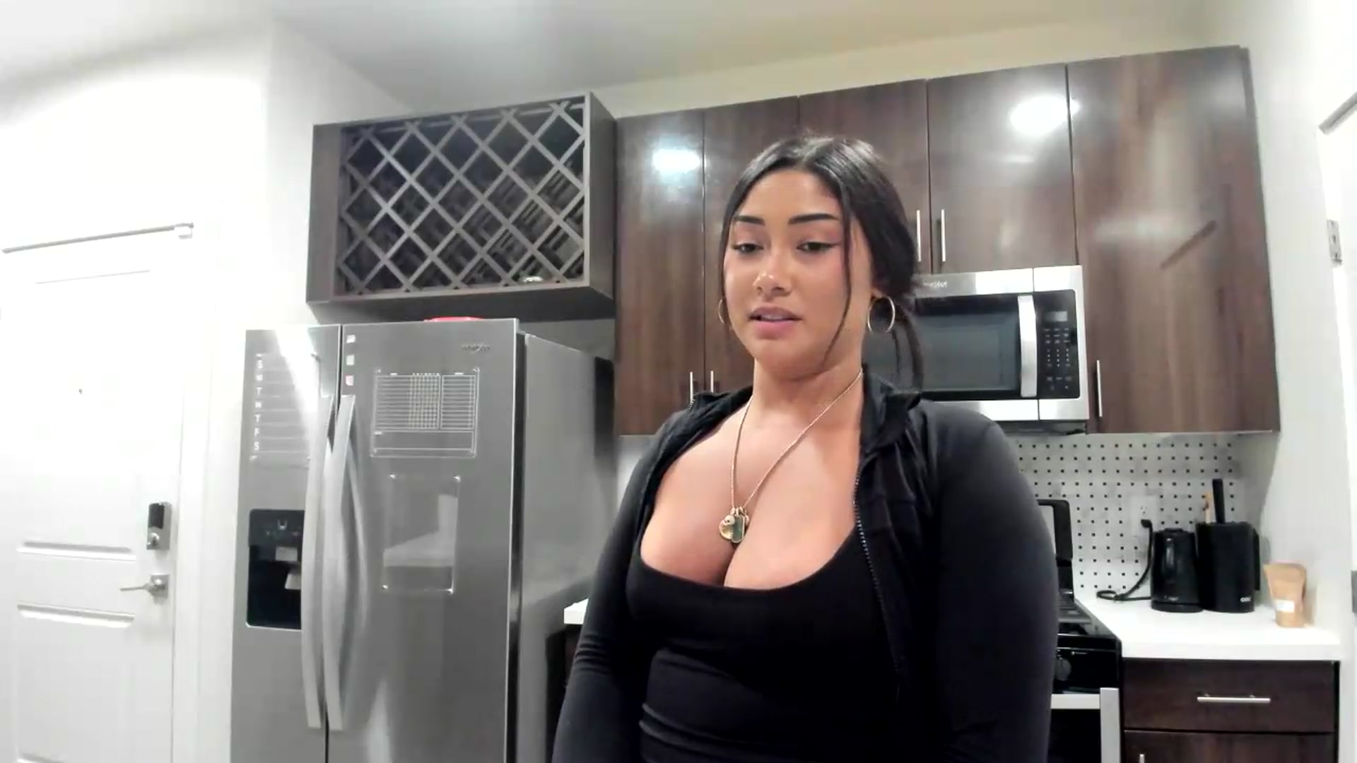Gallery image thumbnail from YourGoddessLu's myfreecams stream on, 05/30/2026, 06:52 image 17 of 20
