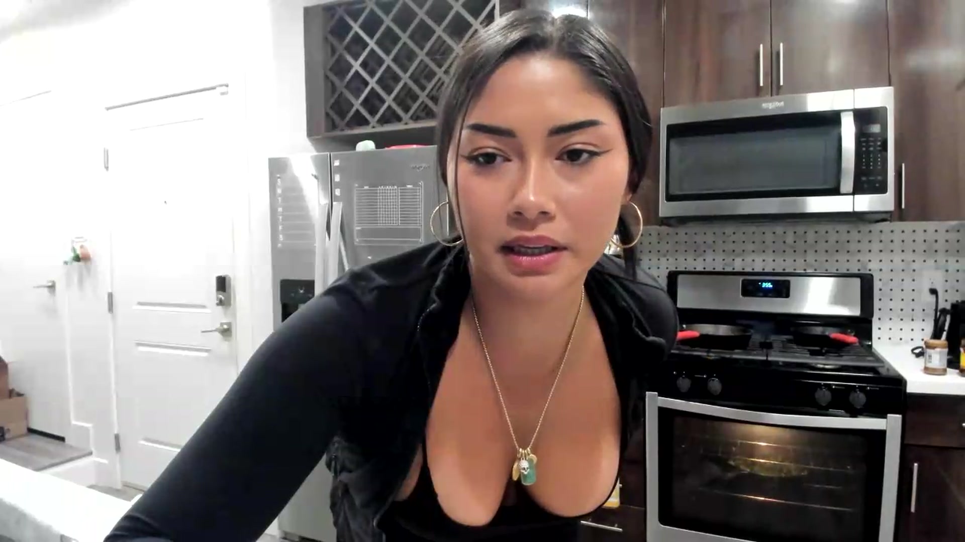 Gallery image thumbnail from YourGoddessLu's myfreecams stream on, 05/30/2026, 06:52 image 8 of 20