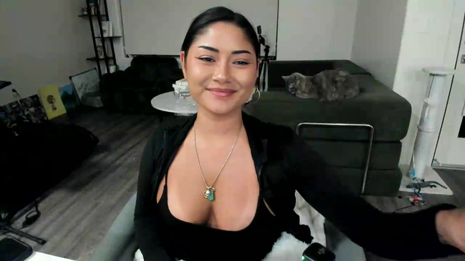 Gallery image thumbnail from YourGoddessLu's myfreecams stream on, 05/30/2026, 08:03 image 5 of 20