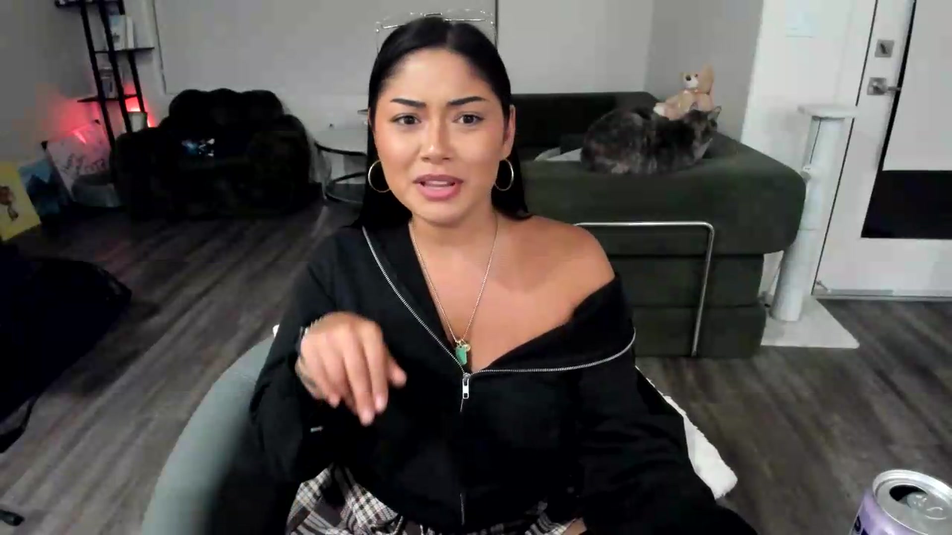 Gallery image thumbnail from YourGoddessLu's myfreecams stream on, 05/31/2026, 08:14 image 4 of 20