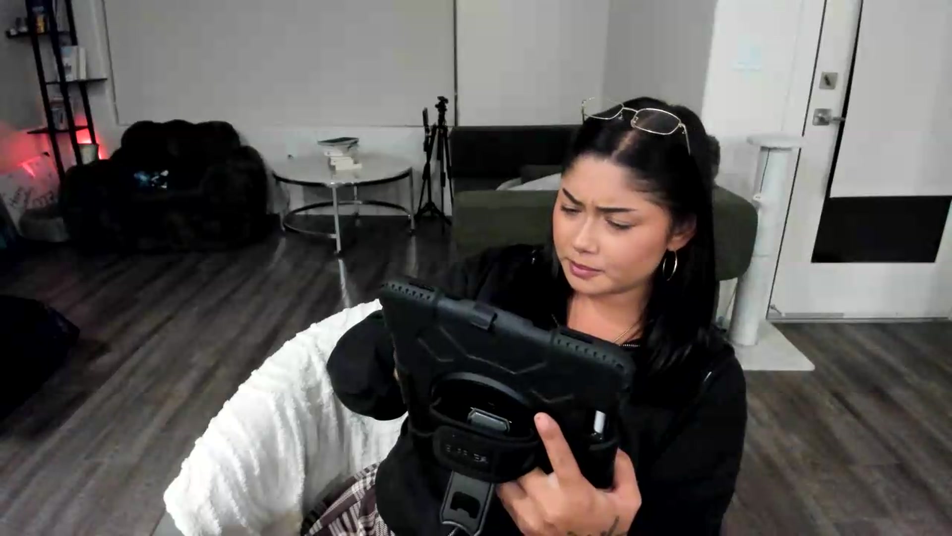 Gallery image thumbnail from YourGoddessLu's myfreecams stream on, 05/31/2026, 08:14 image 13 of 20