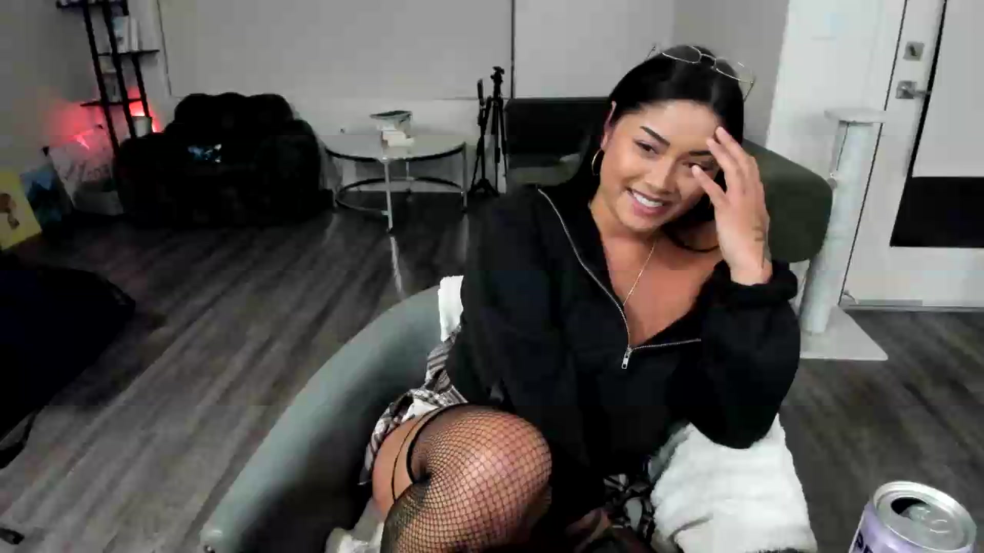 Gallery image thumbnail from YourGoddessLu's myfreecams stream on, 05/31/2026, 08:14 image 2 of 20