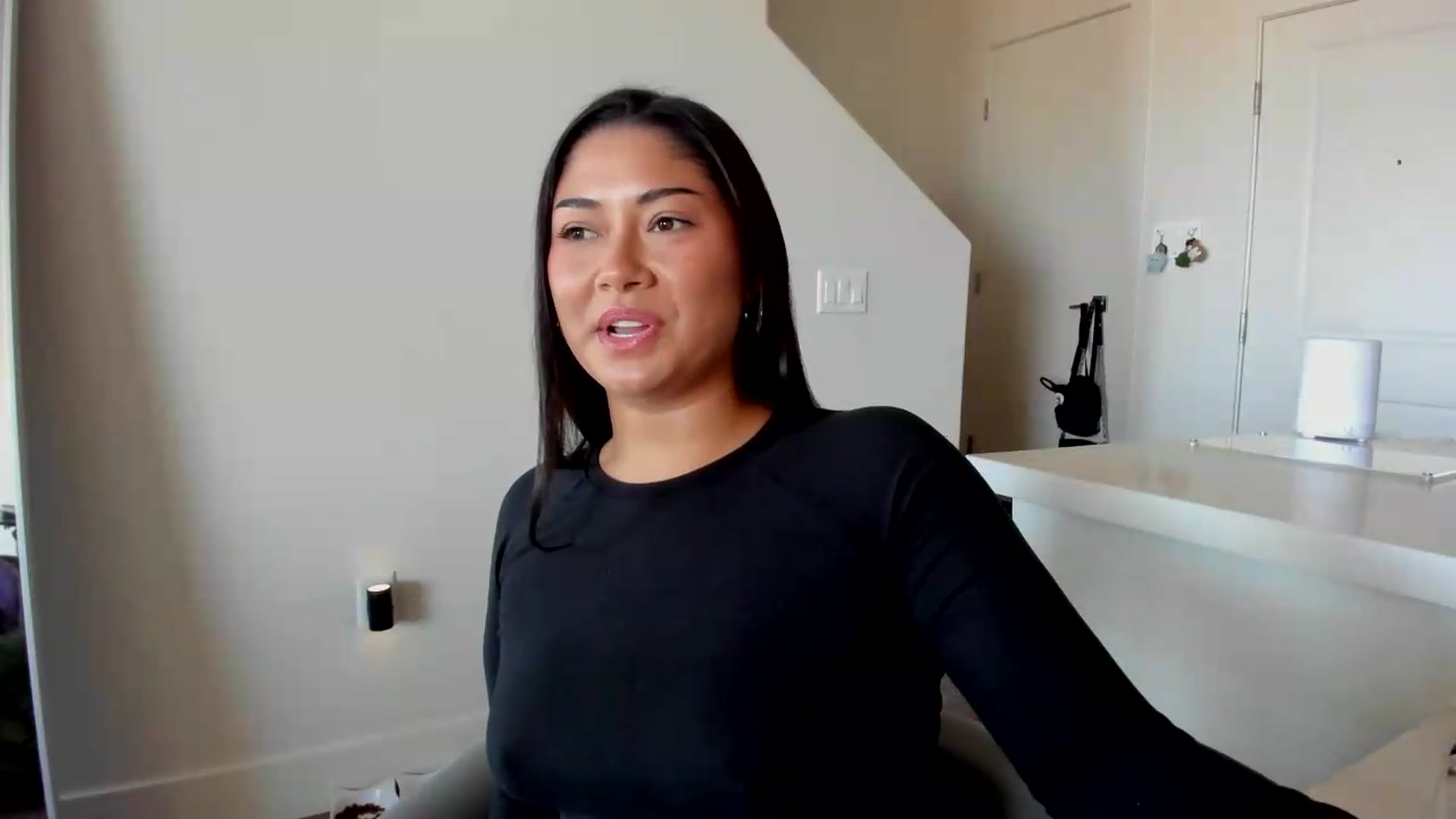 Gallery image thumbnail from YourGoddessLu's myfreecams stream on, 06/04/2026, 19:14 image 16 of 20