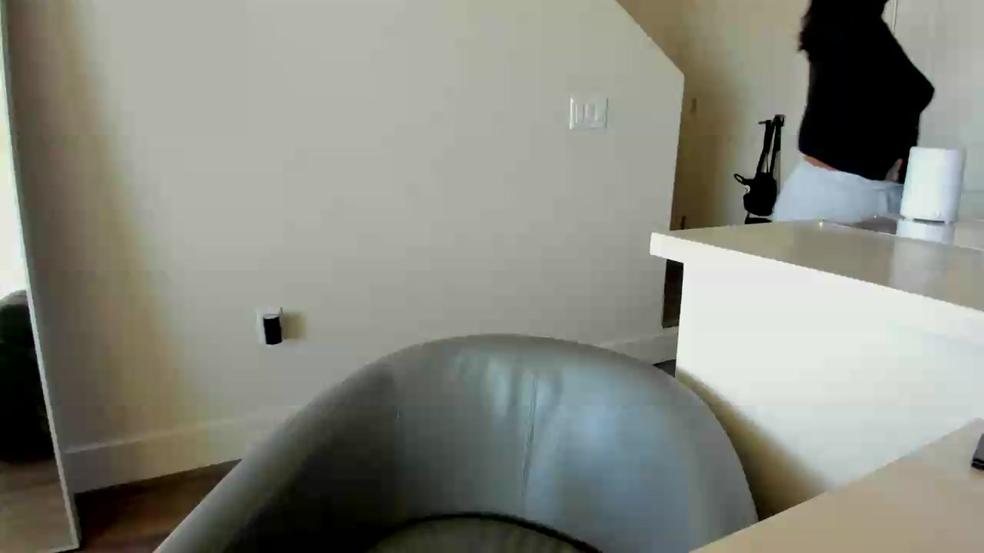 Gallery image thumbnail from YourGoddessLu's myfreecams stream on, 06/04/2026, 19:14 image 4 of 20