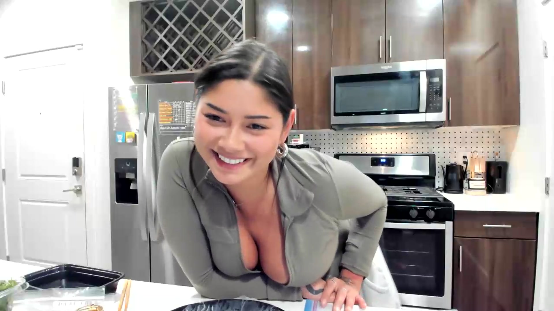 Gallery image thumbnail from YourGoddessLu's myfreecams stream on, 06/05/2026, 05:15 image 15 of 20