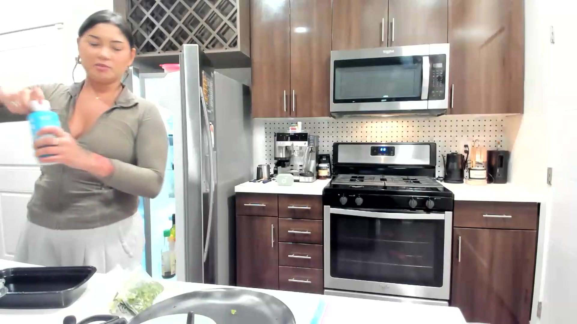 Gallery image thumbnail from YourGoddessLu's myfreecams stream on, 06/05/2026, 05:15 image 10 of 20