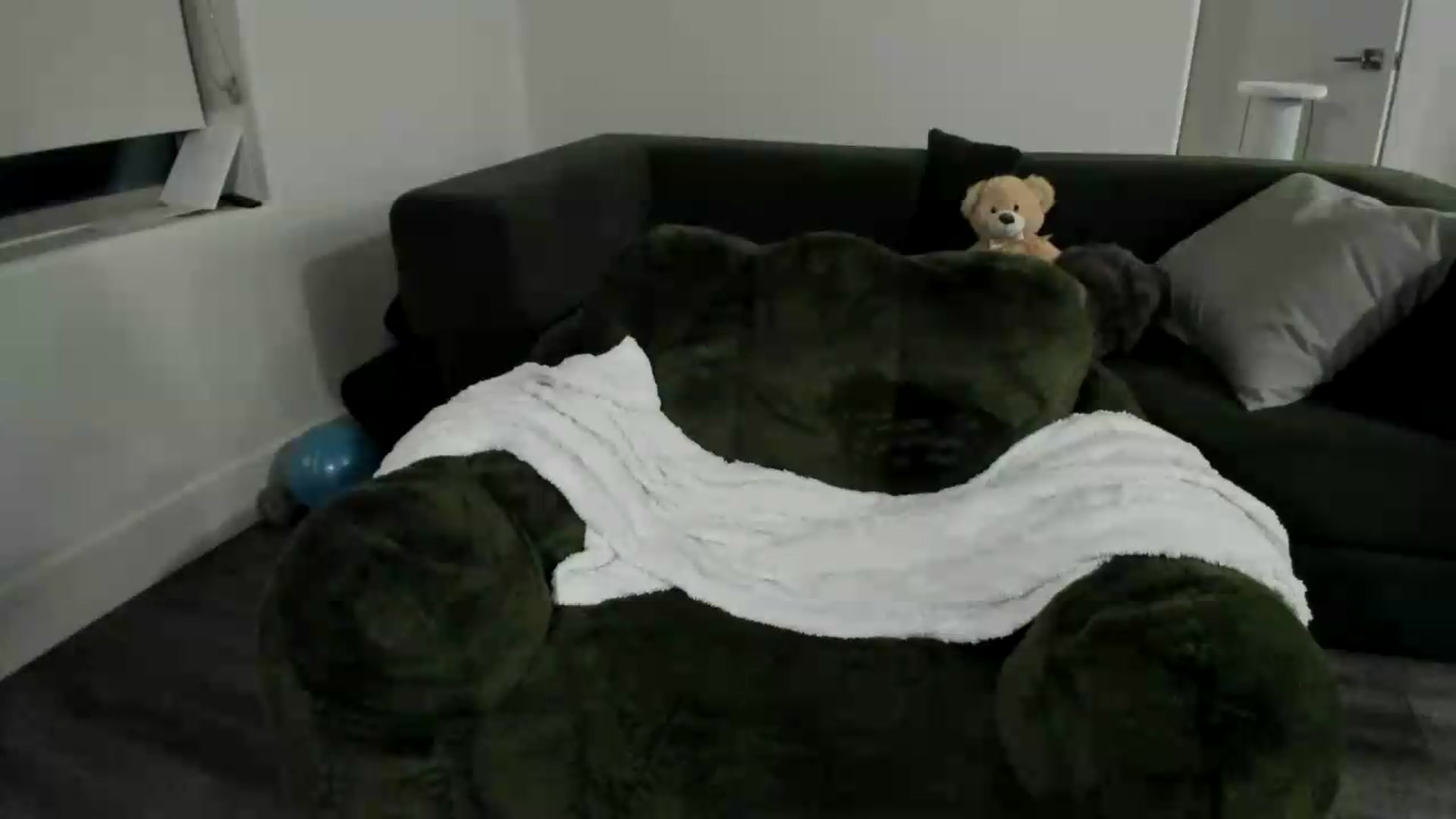 Gallery image thumbnail from YourGoddessLu's myfreecams stream on, 06/06/2026, 05:45 image 7 of 20