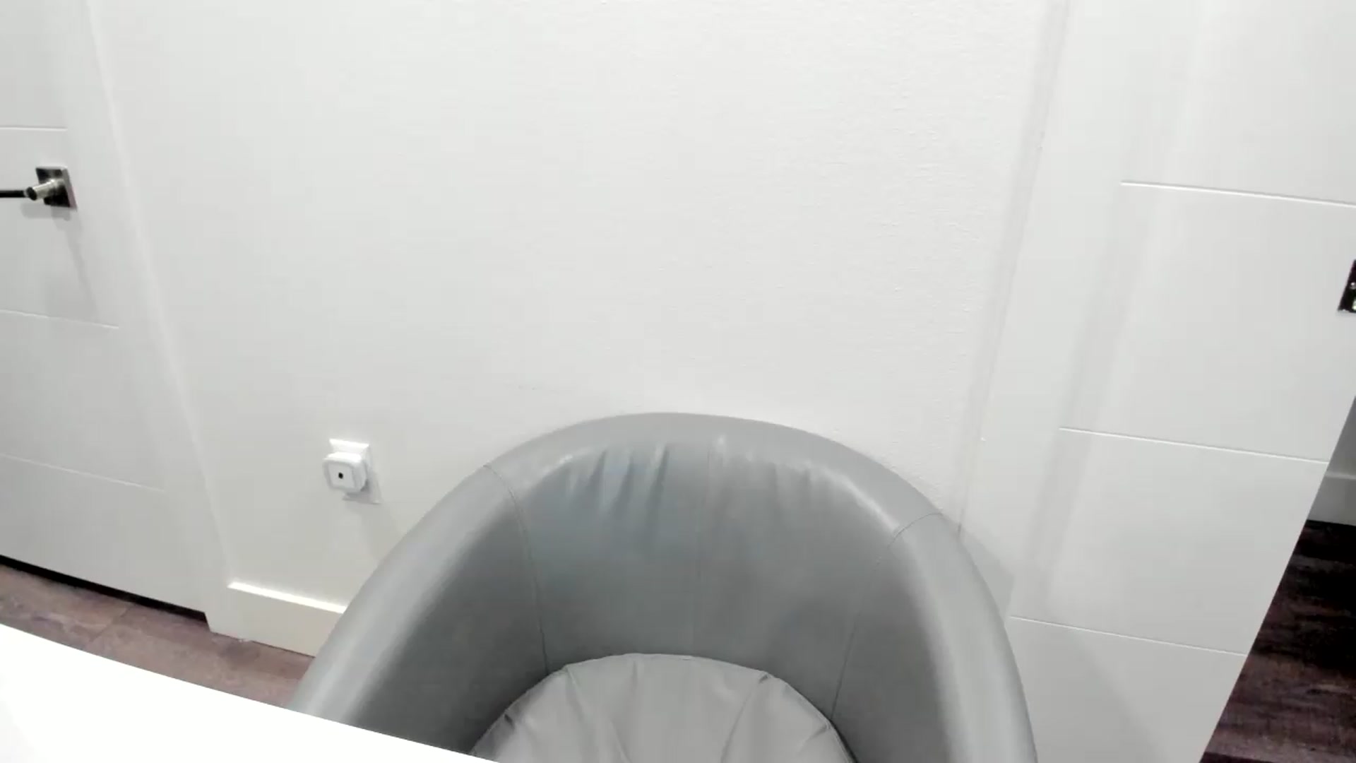 Gallery image thumbnail from YourGoddessLu's myfreecams stream on, 06/07/2026, 12:25 image 3 of 20