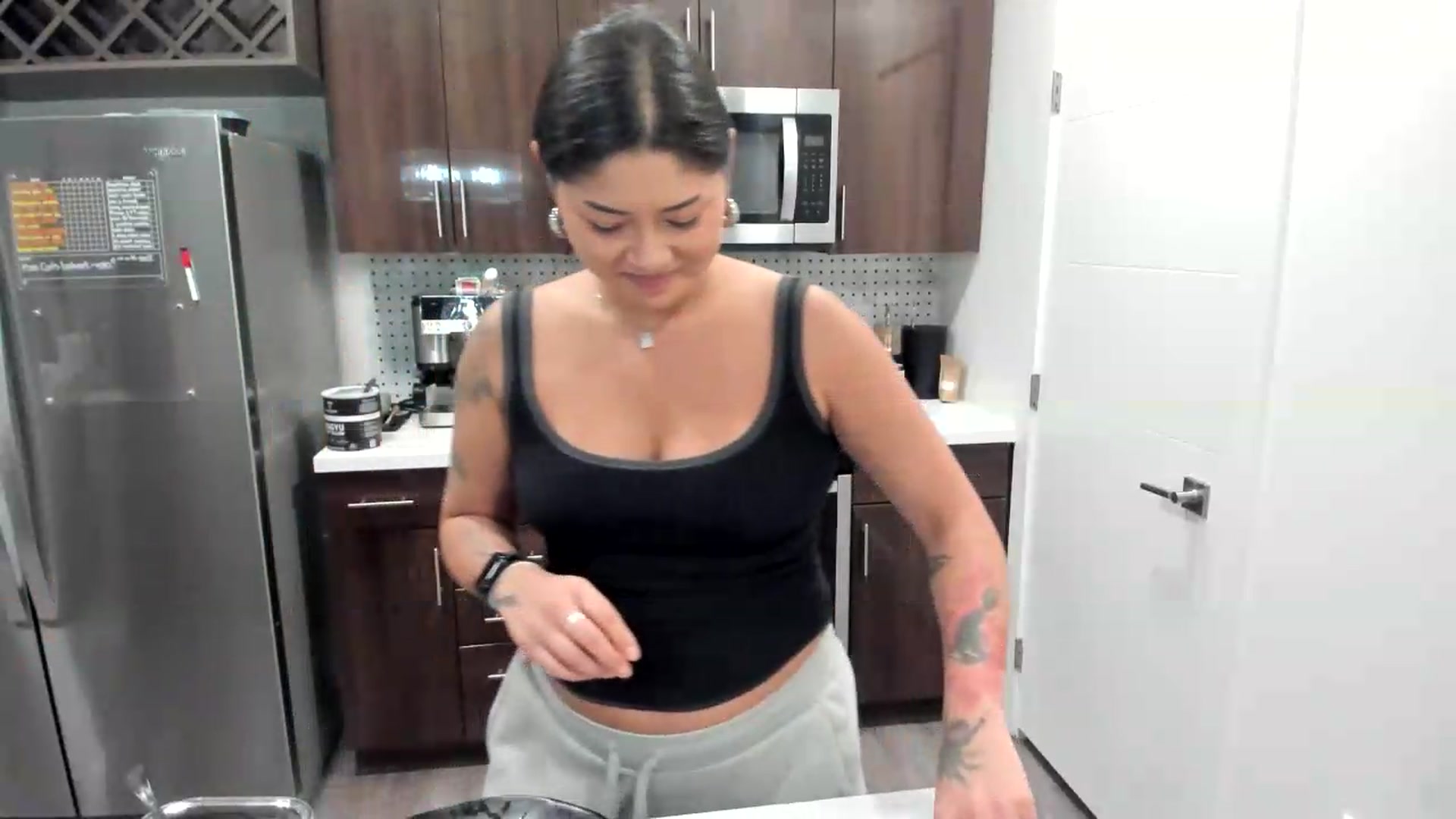 Gallery image thumbnail from YourGoddessLu's myfreecams stream on, 06/12/2026, 03:51 image 8 of 20