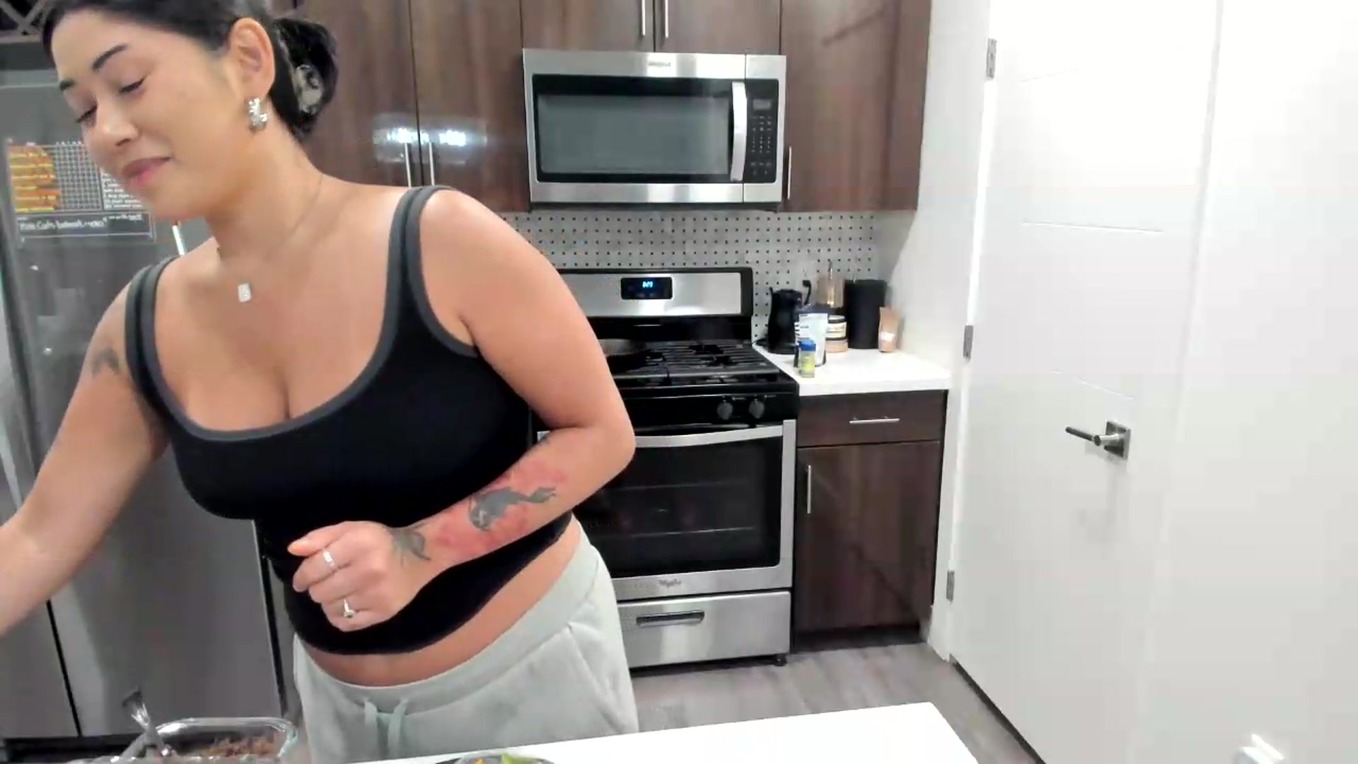 Gallery image thumbnail from YourGoddessLu's myfreecams stream on, 06/12/2026, 03:51 image 5 of 20