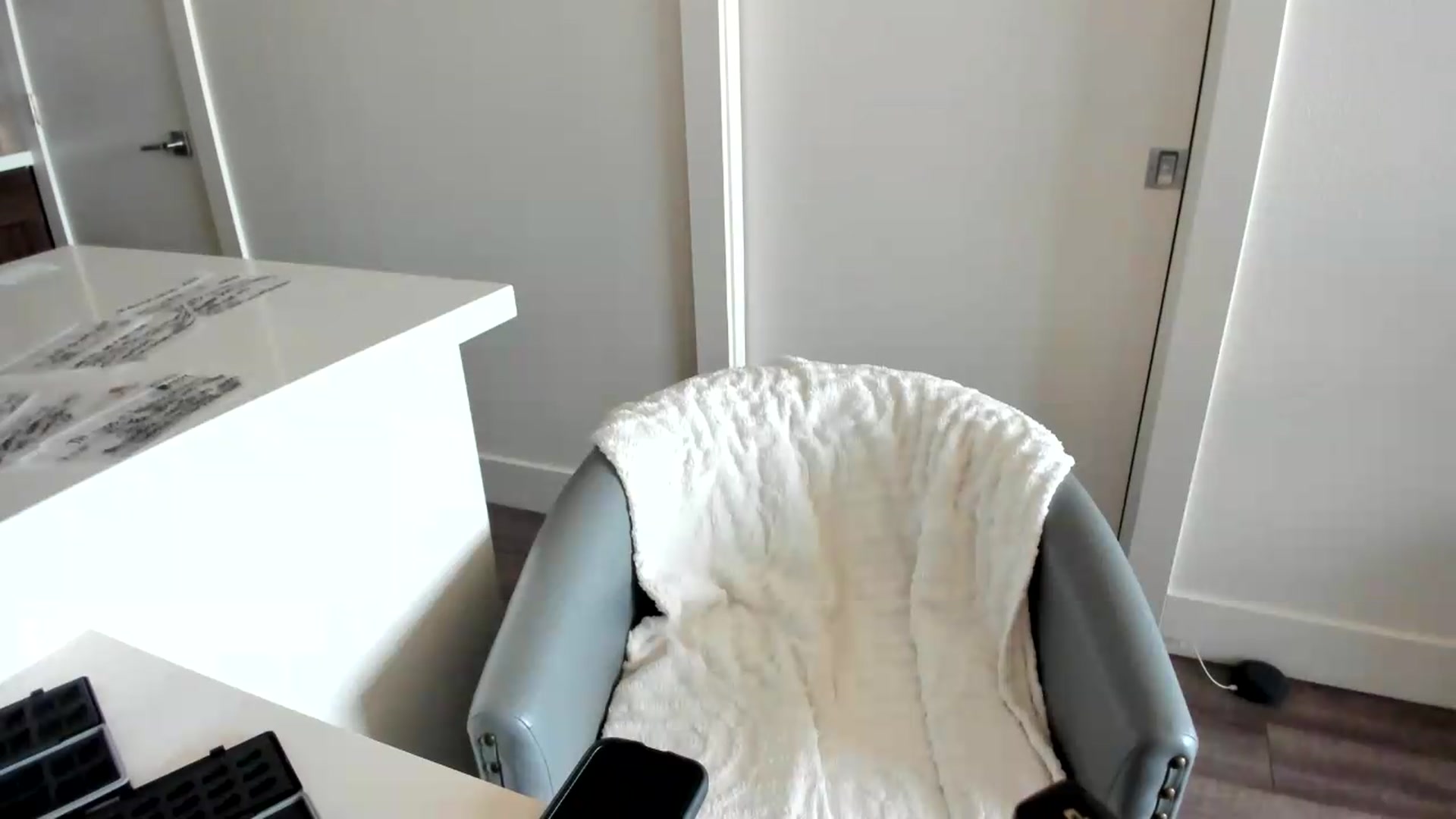 Gallery image thumbnail from YourGoddessLu's myfreecams stream on, 06/12/2026, 22:06 image 13 of 20