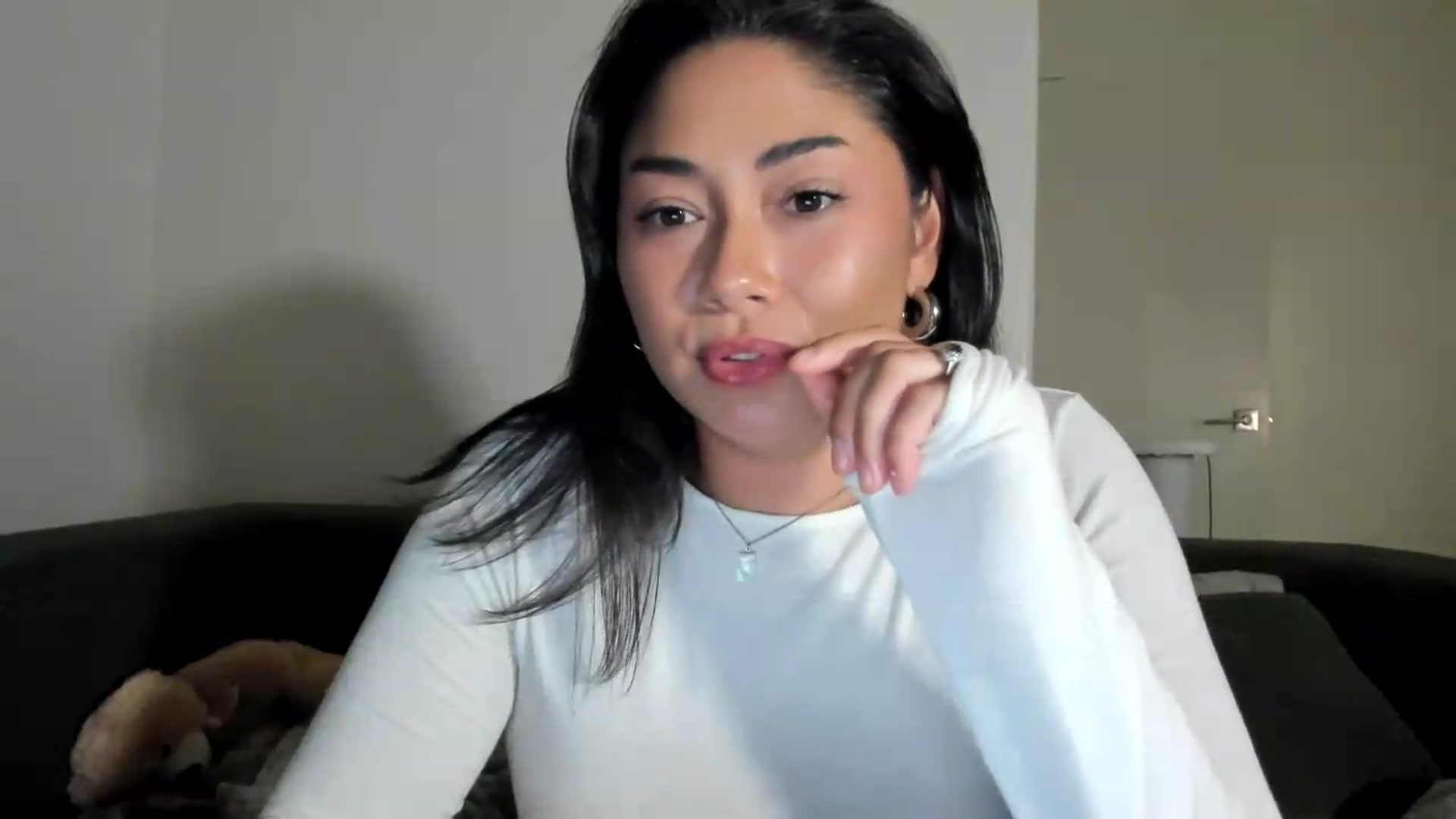 Gallery image thumbnail from YourGoddessLu's myfreecams stream on, 06/13/2026, 06:18 image 13 of 20