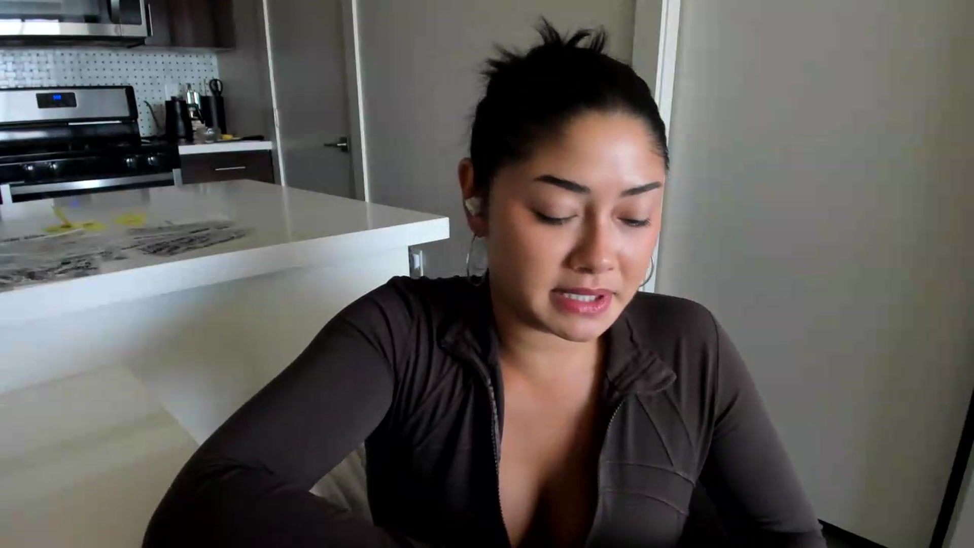 Gallery image thumbnail from YourGoddessLu's myfreecams stream on, 06/18/2026, 18:00 image 5 of 20
