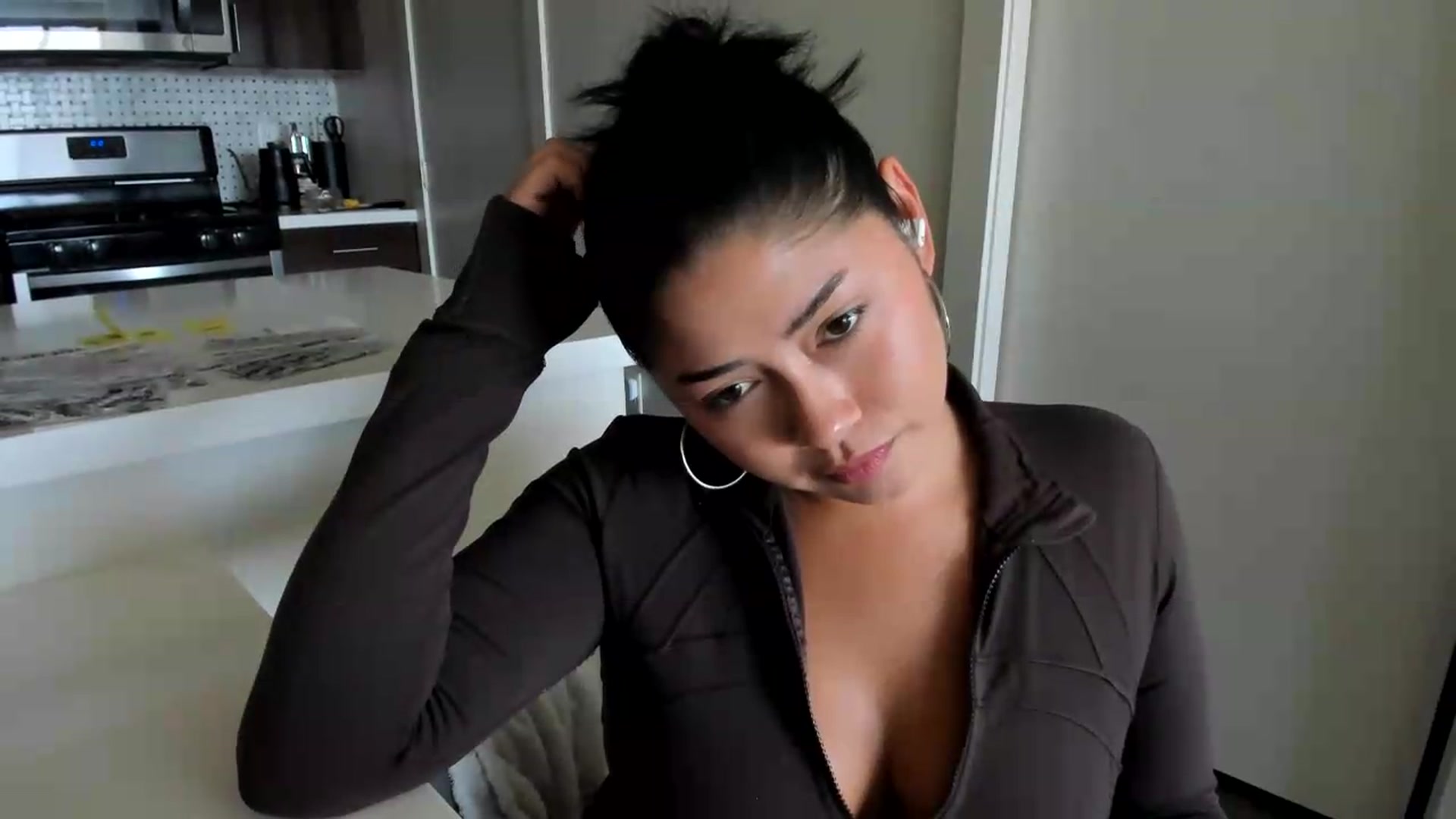 Gallery image thumbnail from YourGoddessLu's myfreecams stream on, 06/18/2026, 18:00 image 8 of 20