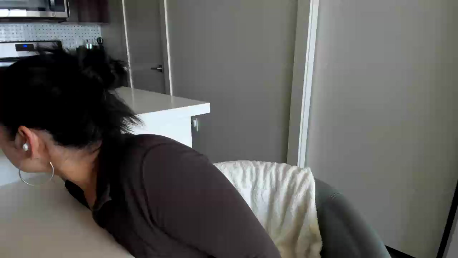 Gallery image thumbnail from YourGoddessLu's myfreecams stream on, 06/18/2026, 18:00 image 1 of 20