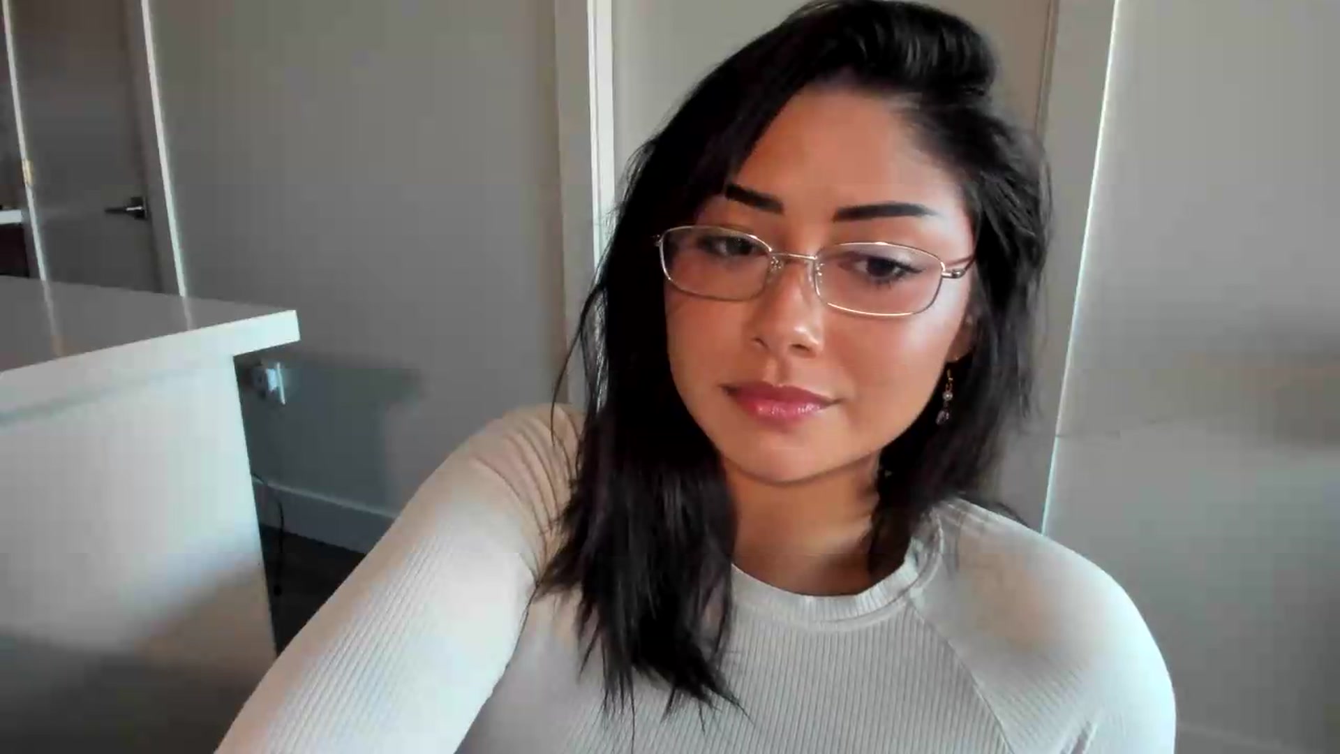 Gallery image thumbnail from YourGoddessLu's myfreecams stream on, 06/19/2026, 04:04 image 2 of 20
