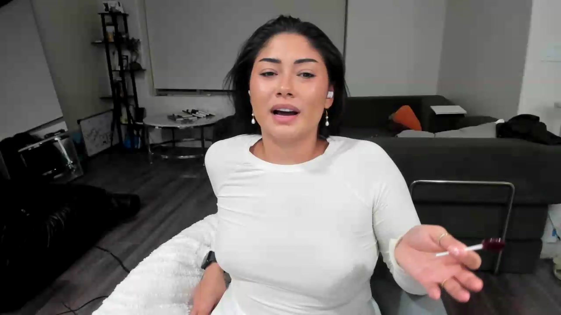 Gallery image thumbnail from YourGoddessLu's myfreecams stream on, 06/19/2026, 05:10 image 3 of 20