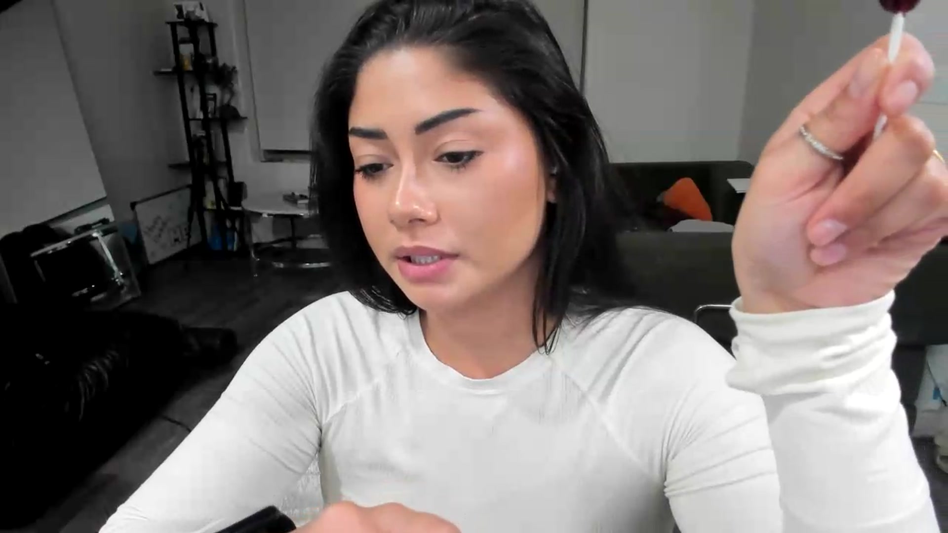 Gallery image thumbnail from YourGoddessLu's myfreecams stream on, 06/19/2026, 05:10 image 2 of 20