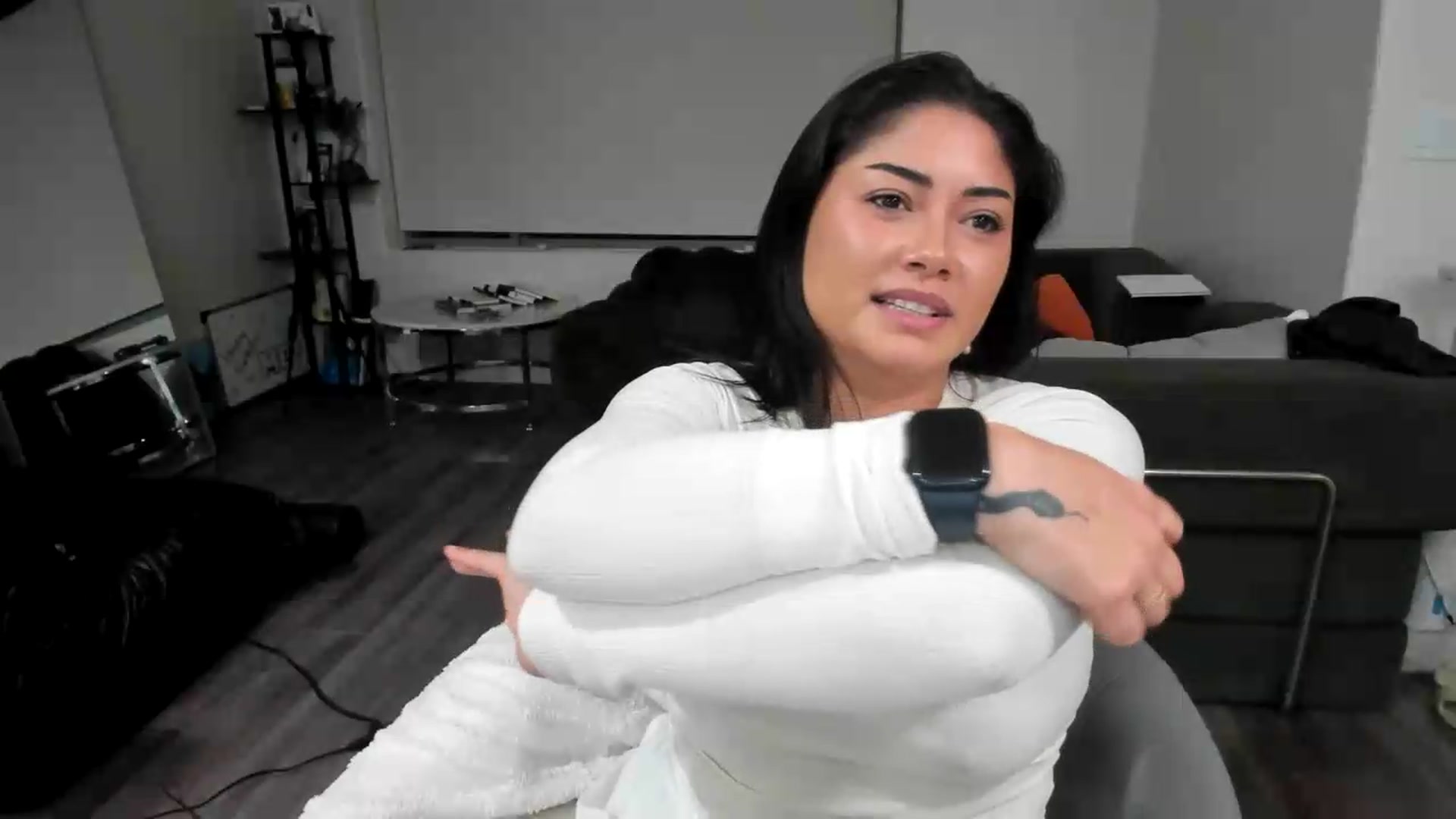 Gallery image thumbnail from YourGoddessLu's myfreecams stream on, 06/19/2026, 05:10 image 18 of 20