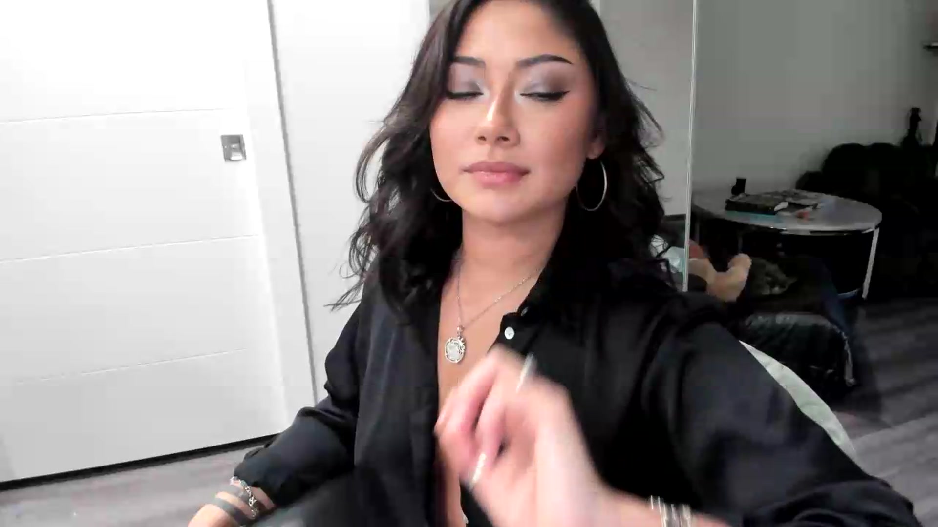 Gallery image thumbnail from YourGoddessLu's myfreecams stream on, 07/05/2026, 03:35 image 12 of 20