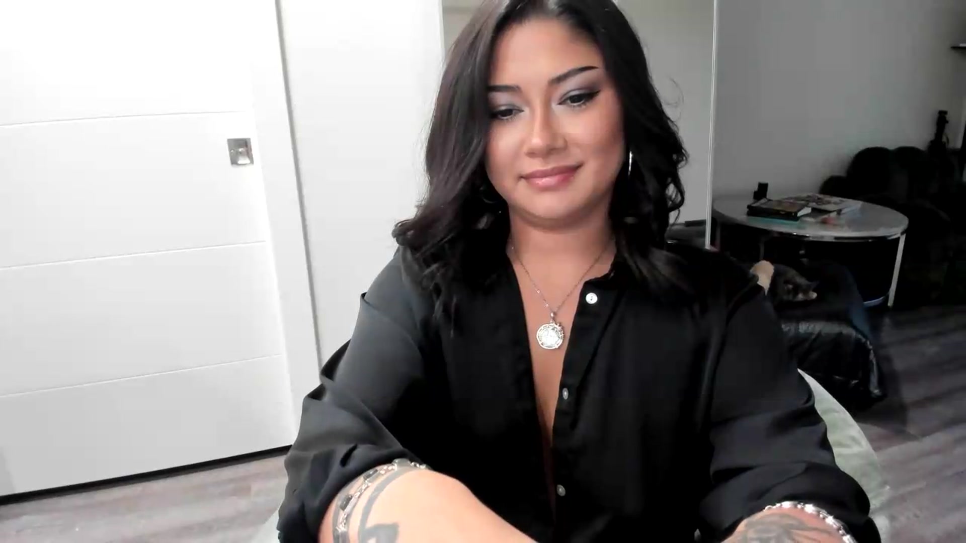 Gallery image thumbnail from YourGoddessLu's myfreecams stream on, 07/05/2026, 03:35 image 11 of 20