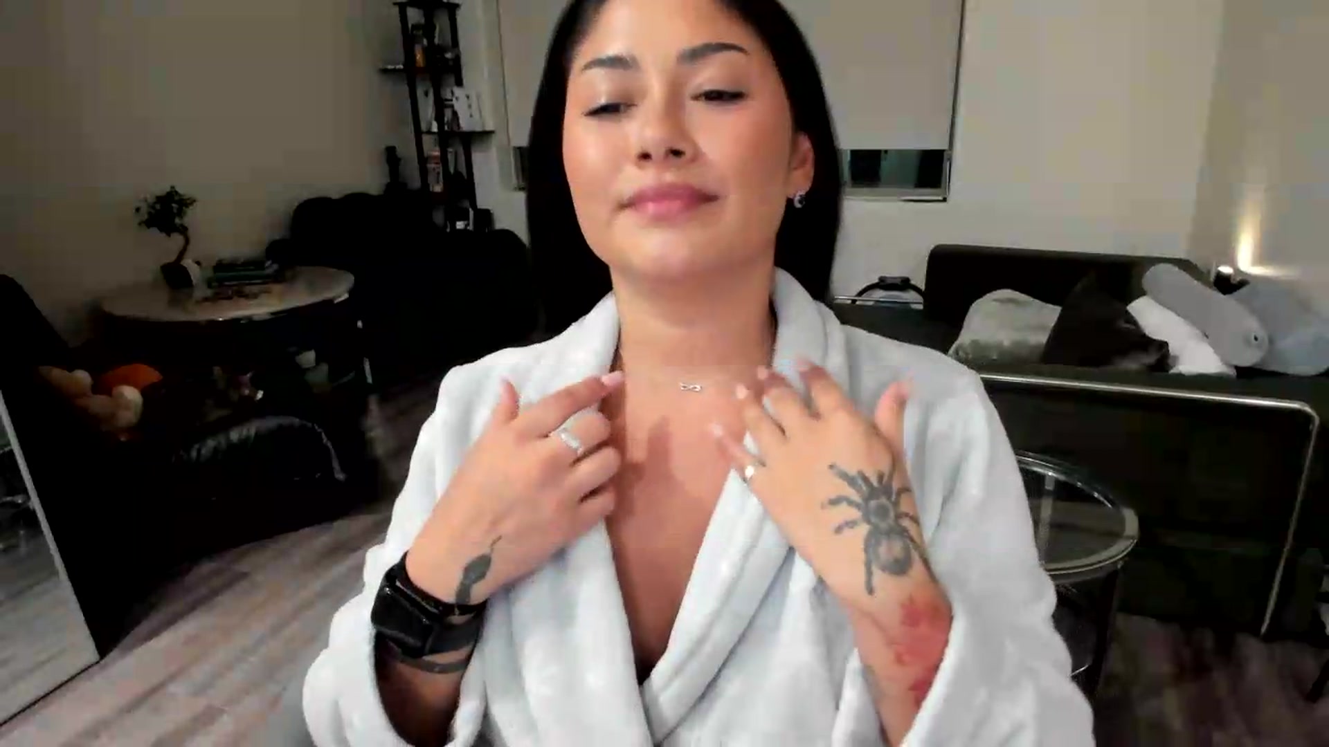 Gallery image thumbnail from YourGoddessLu's myfreecams stream on, 07/16/2026, 04:33 image 13 of 20