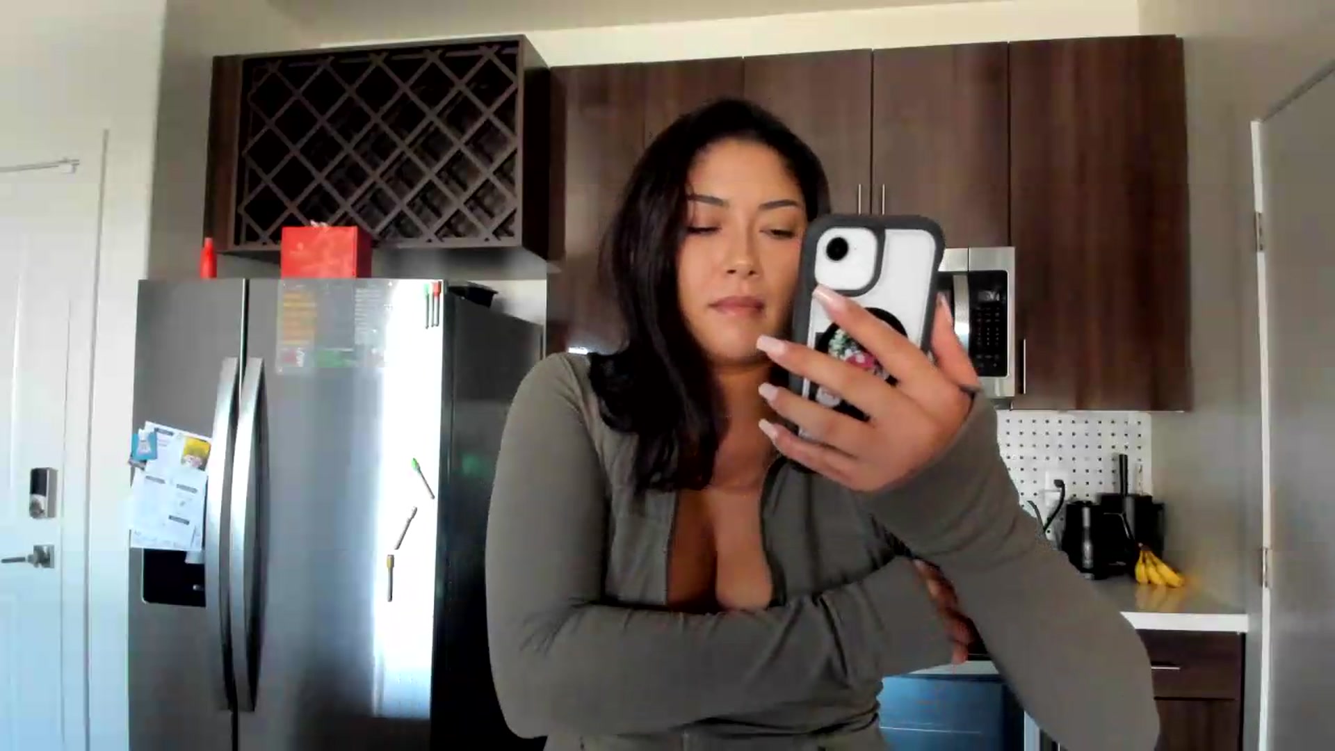 Gallery image thumbnail from YourGoddessLu's myfreecams stream on, 07/19/2026, 22:58 image 8 of 20