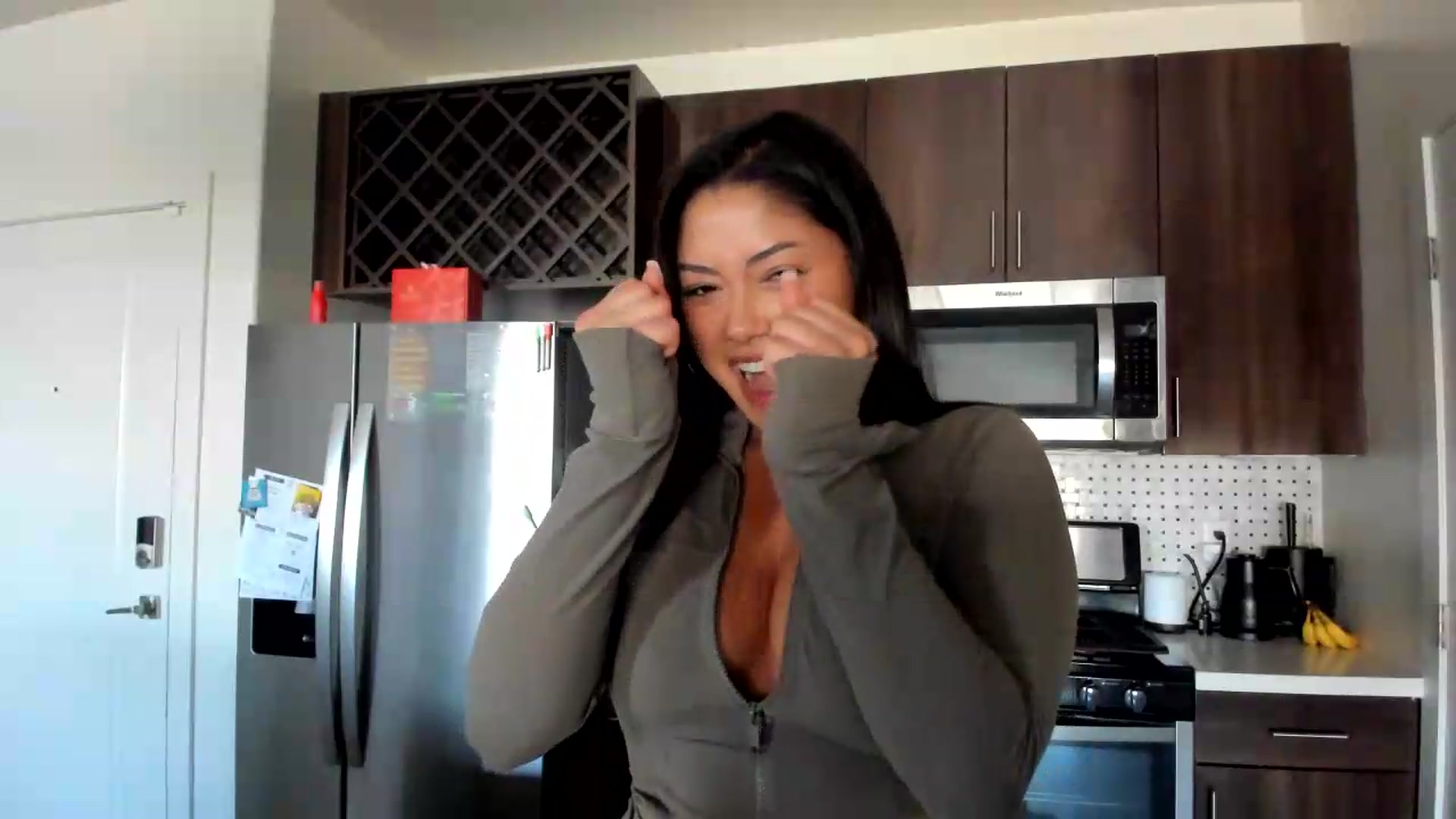 Gallery image thumbnail from YourGoddessLu's myfreecams stream on, 07/19/2026, 22:58 image 15 of 20