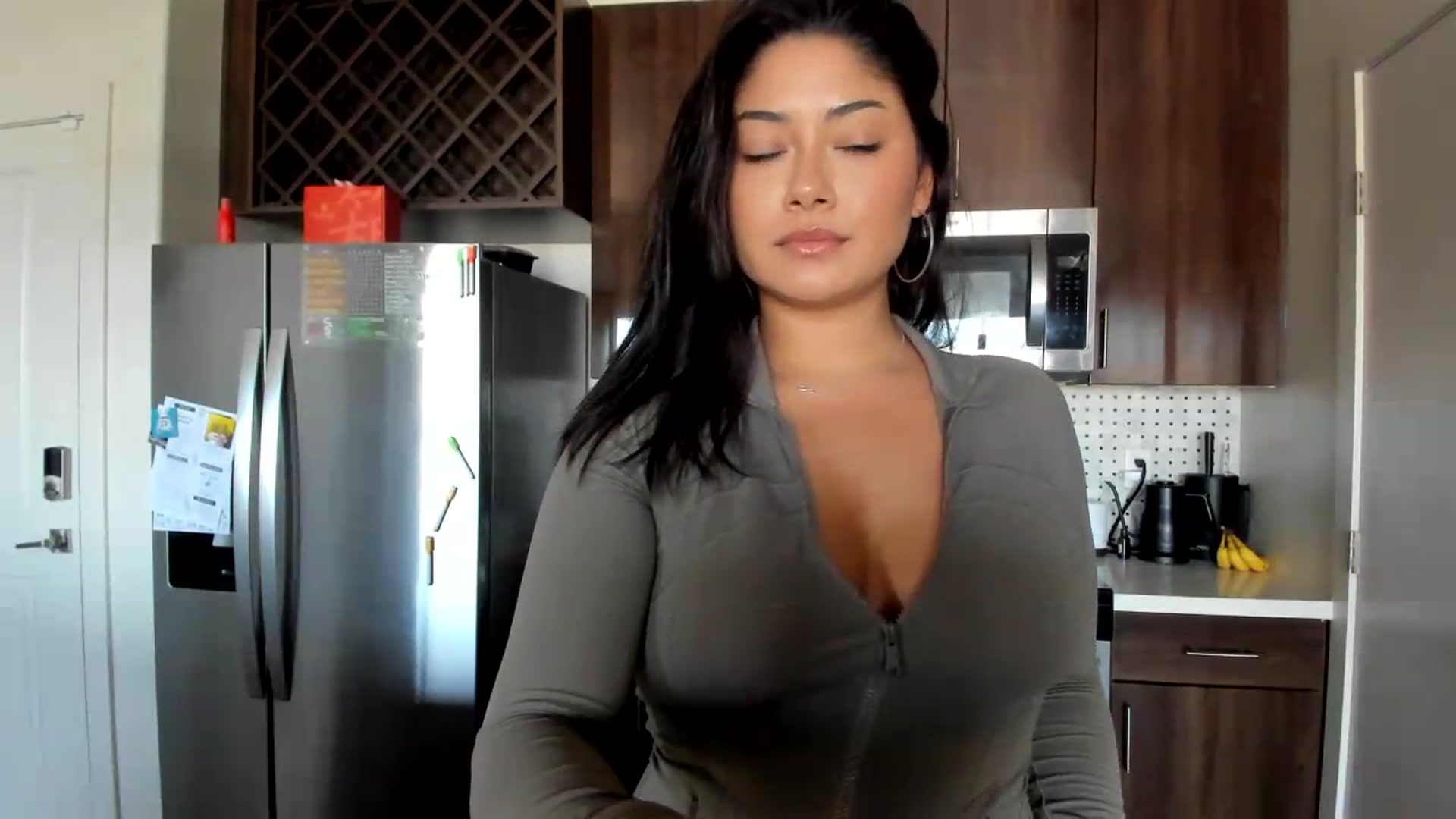 Gallery image thumbnail from YourGoddessLu's myfreecams stream on, 07/20/2026, 24:18 image 9 of 20