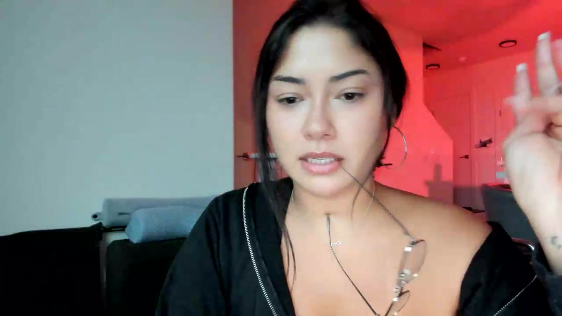 Gallery image thumbnail from YourGoddessLu's myfreecams stream on, 07/21/2026, 03:06 image 13 of 20