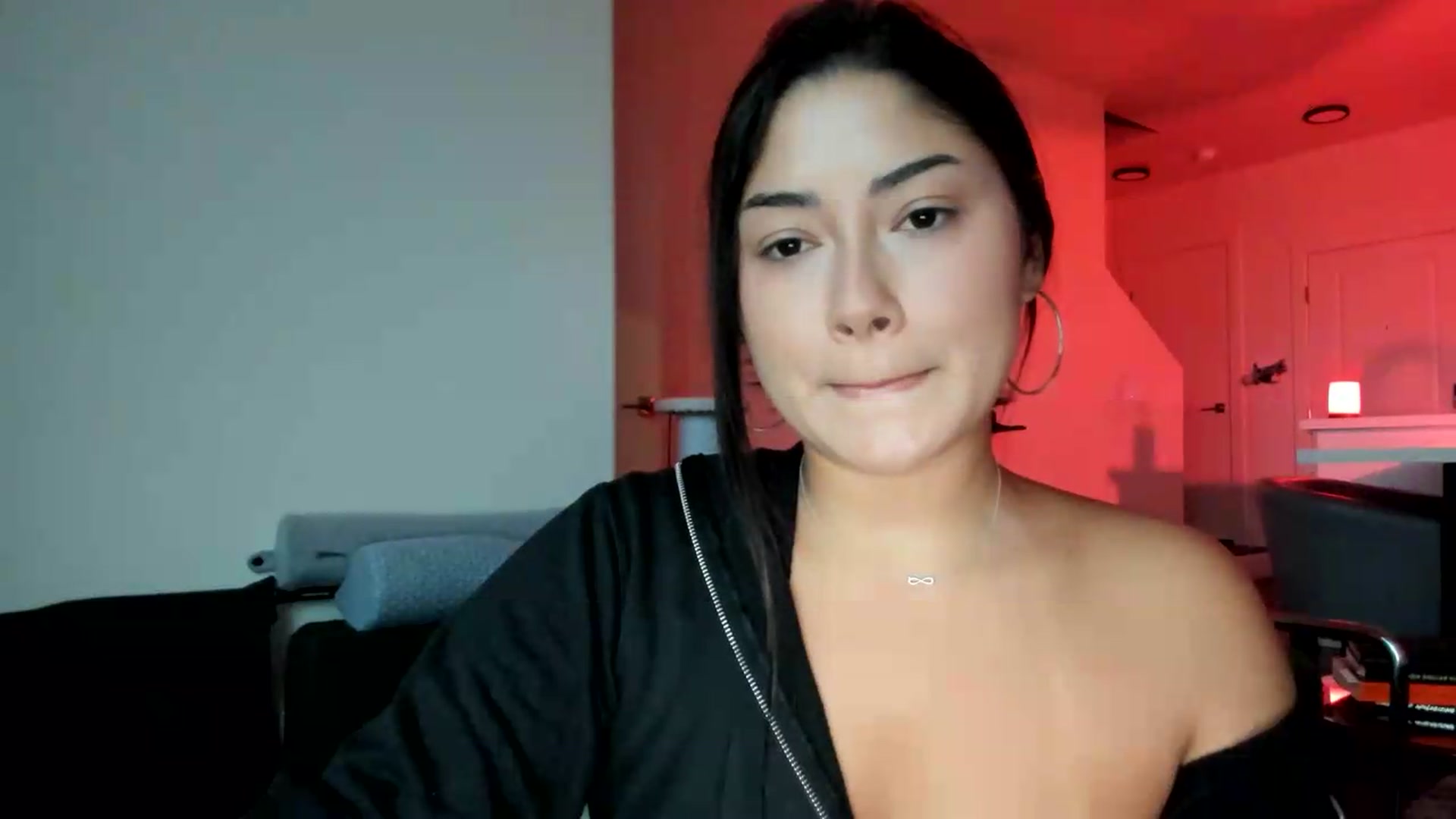 Gallery image thumbnail from YourGoddessLu's myfreecams stream on, 07/21/2026, 03:06 image 14 of 20