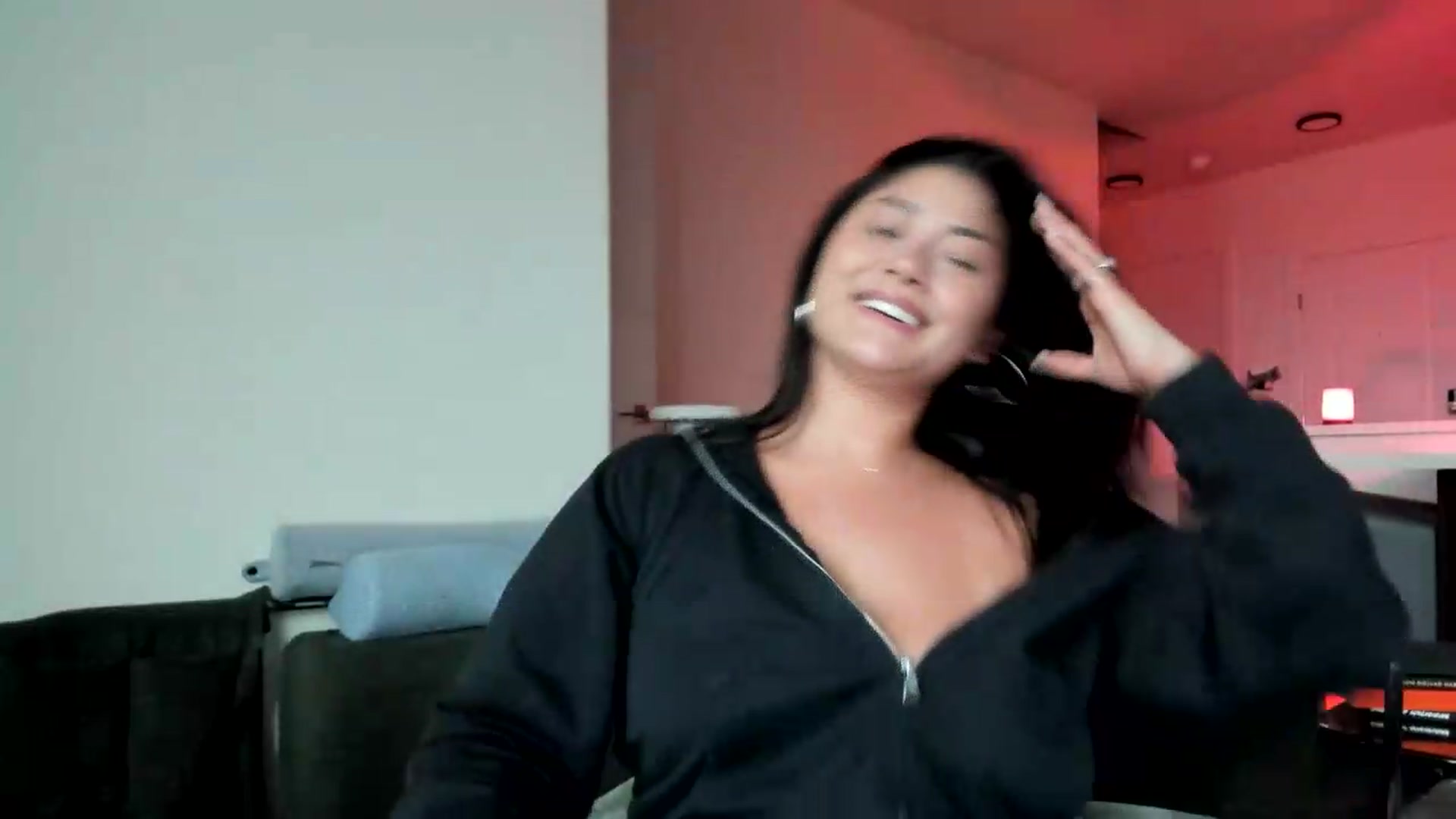 Gallery image thumbnail from YourGoddessLu's myfreecams stream on, 07/21/2026, 03:06 image 2 of 20