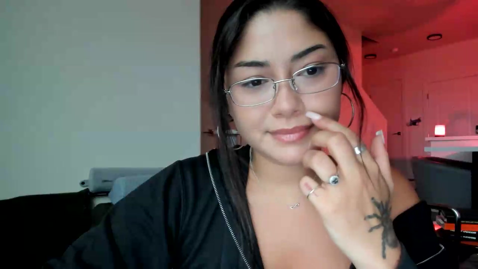 Gallery image thumbnail from YourGoddessLu's myfreecams stream on, 07/21/2026, 03:06 image 8 of 20