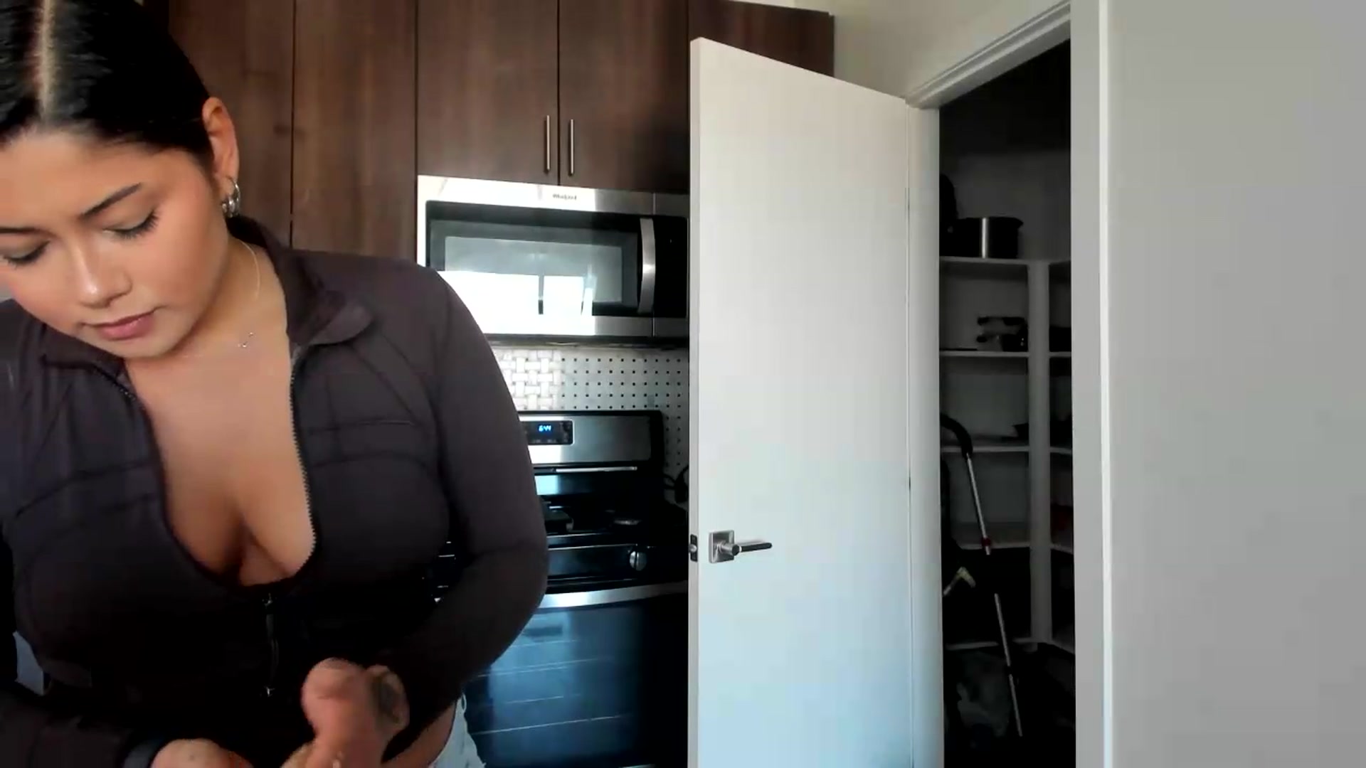 Gallery image thumbnail from YourGoddessLu's myfreecams stream on, 07/24/2026, 02:31 image 3 of 20