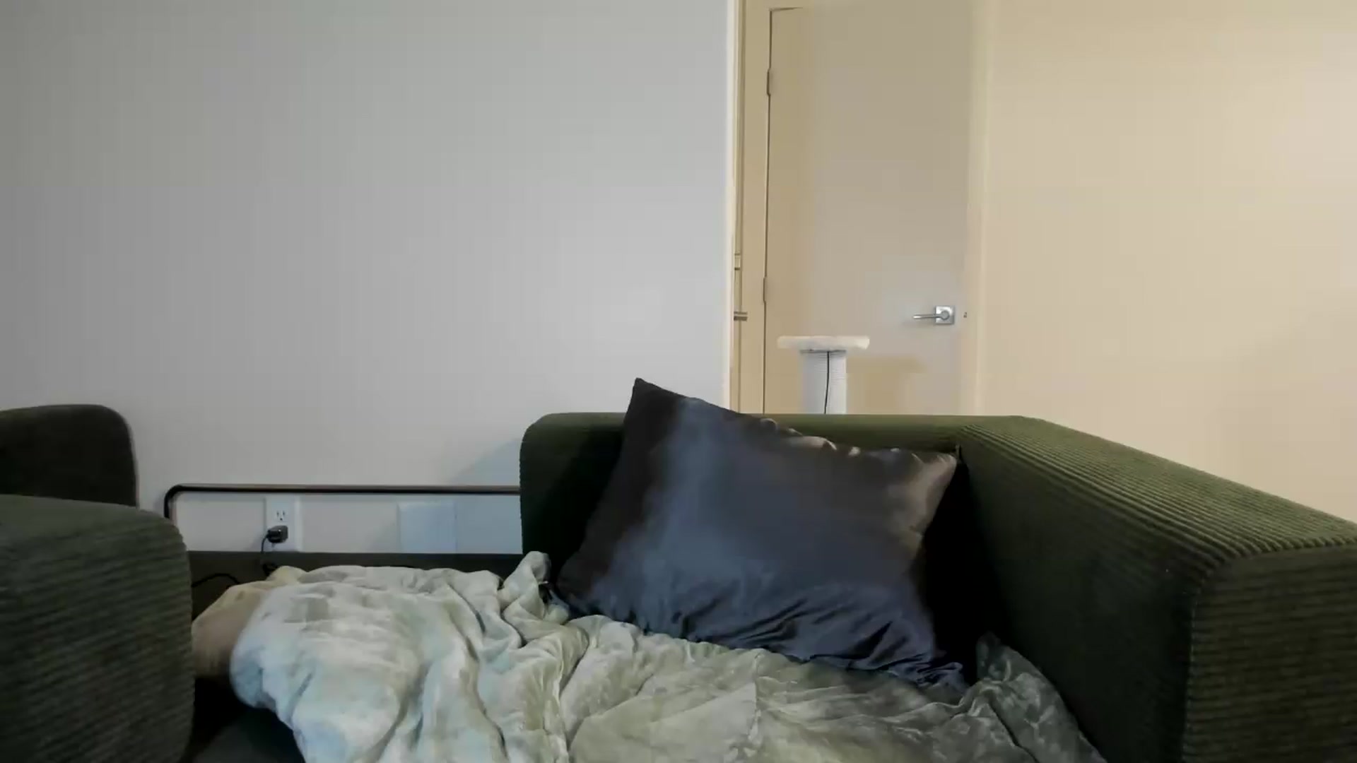 Gallery image thumbnail from YourGoddessLu's myfreecams stream on, 07/26/2026, 04:44 image 18 of 20