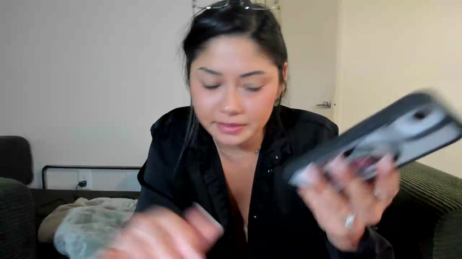 Gallery image thumbnail from YourGoddessLu's myfreecams stream on, 07/26/2026, 04:44 image 14 of 20