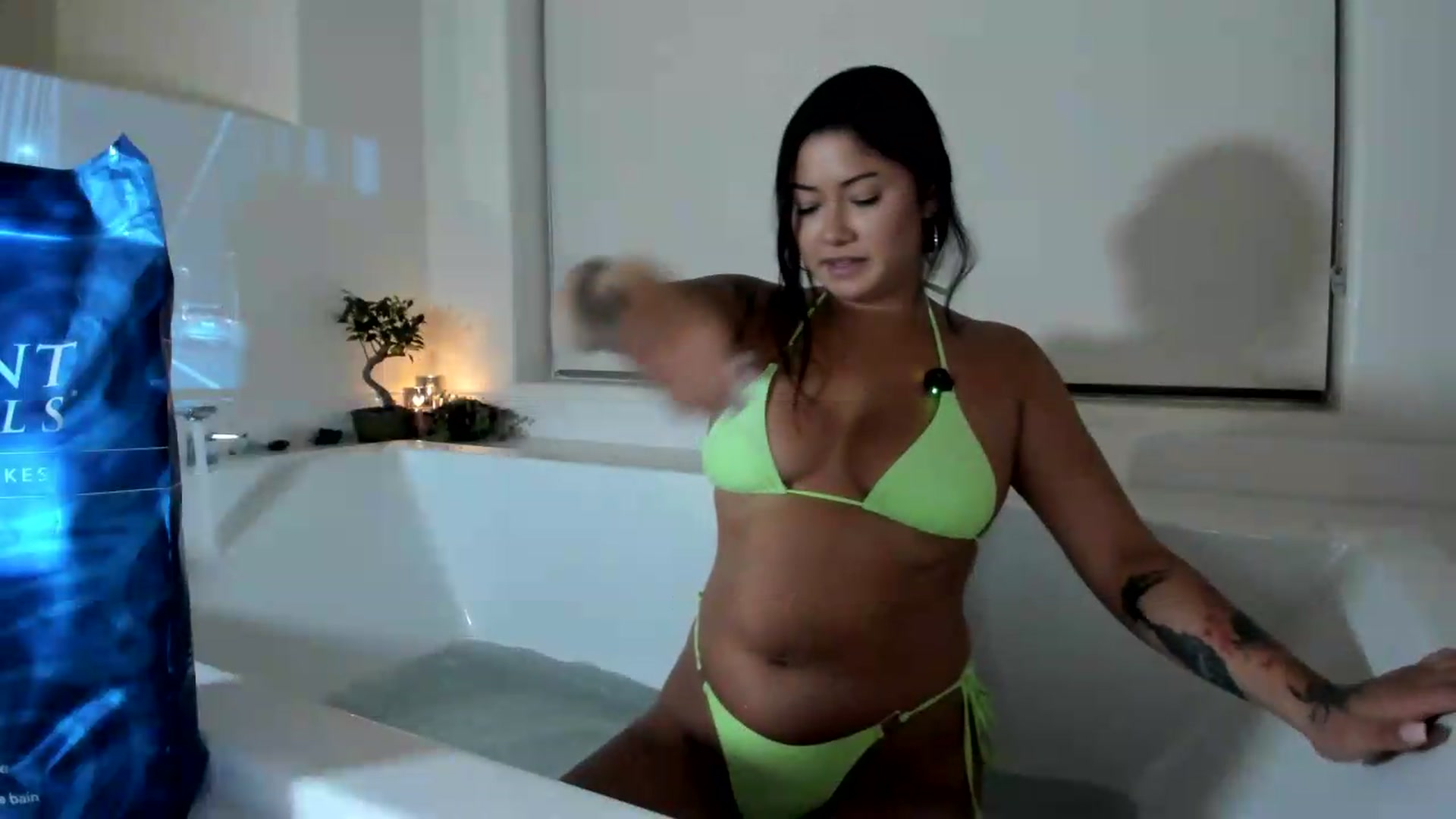 Gallery image thumbnail from YourGoddessLu's myfreecams stream on, 07/28/2026, 03:38 image 15 of 20