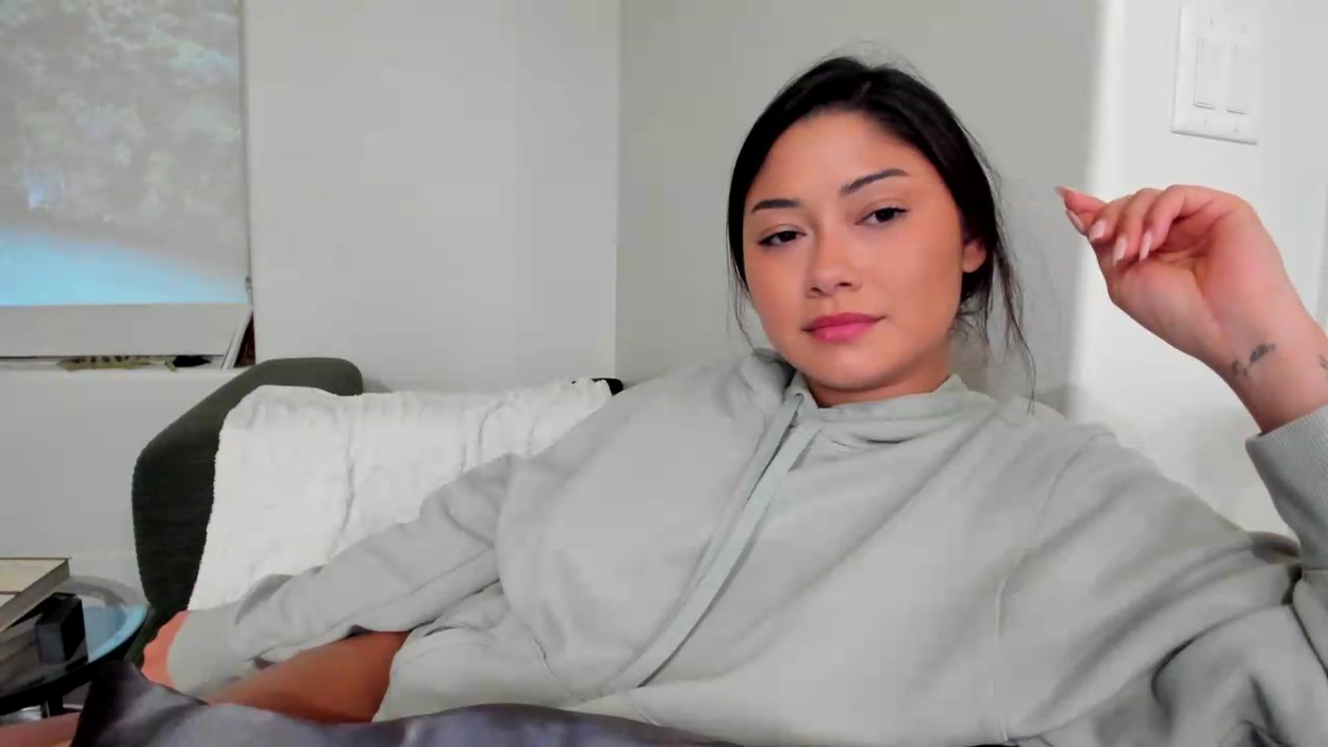 Gallery image thumbnail from YourGoddessLu's myfreecams stream on, 07/30/2026, 06:06 image 8 of 20