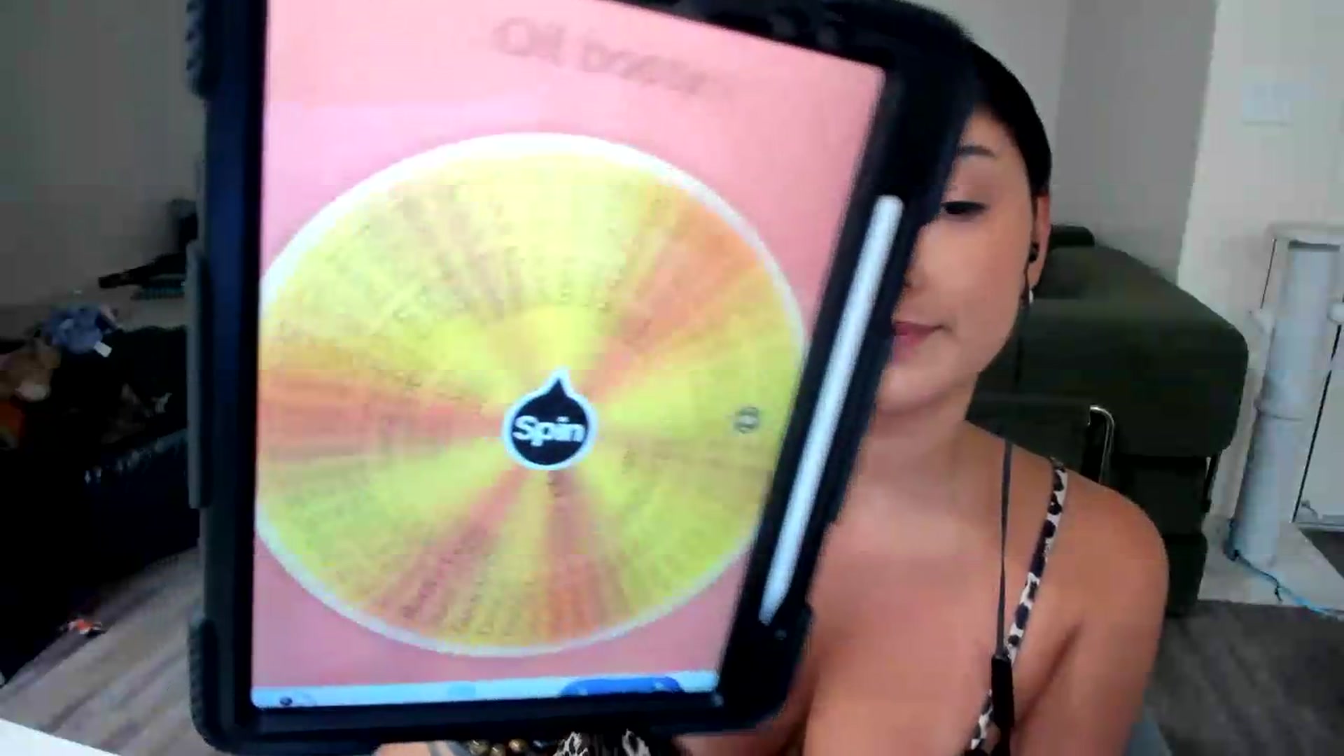 Gallery image thumbnail from YourGoddessLu's myfreecams stream on, 07/31/2026, 03:35 image 19 of 20