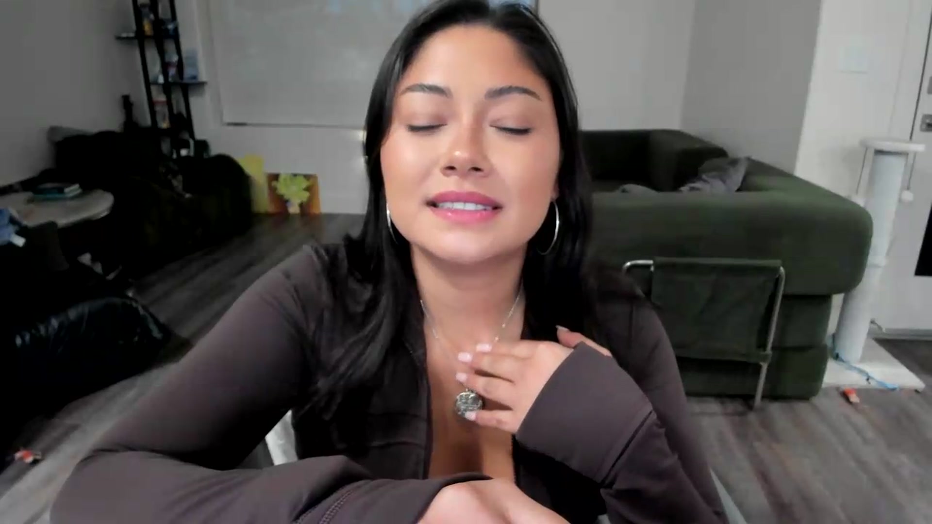 Gallery image thumbnail from YourGoddessLu's myfreecams stream on, 08/01/2026, 07:08 image 3 of 20