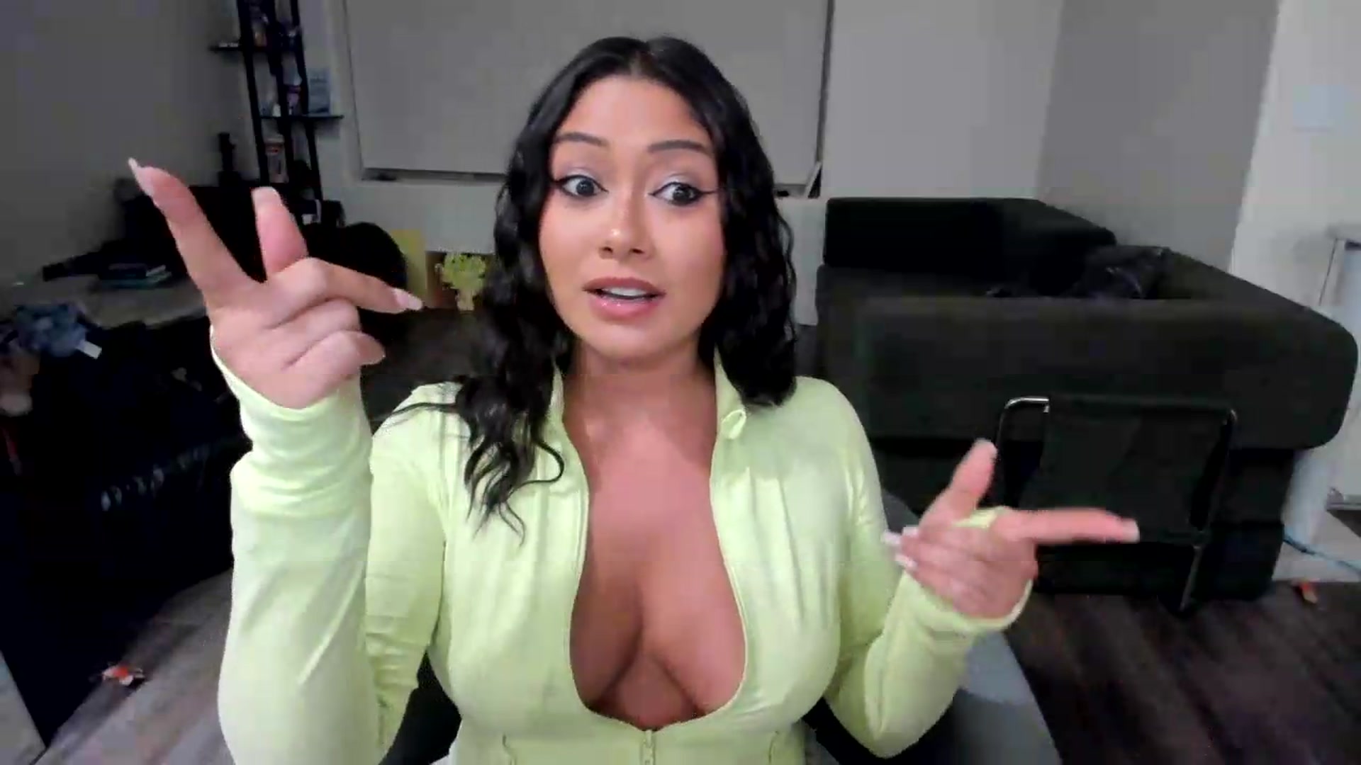 Gallery image thumbnail from YourGoddessLu's myfreecams stream on, 08/02/2026, 06:33 image 16 of 20