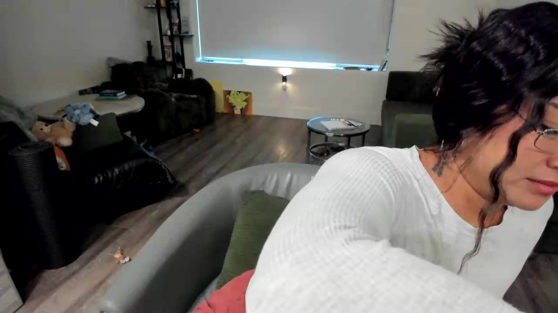 Gallery image thumbnail from YourGoddessLu's myfreecams stream on, 08/02/2026, 21:15 image 3 of 20