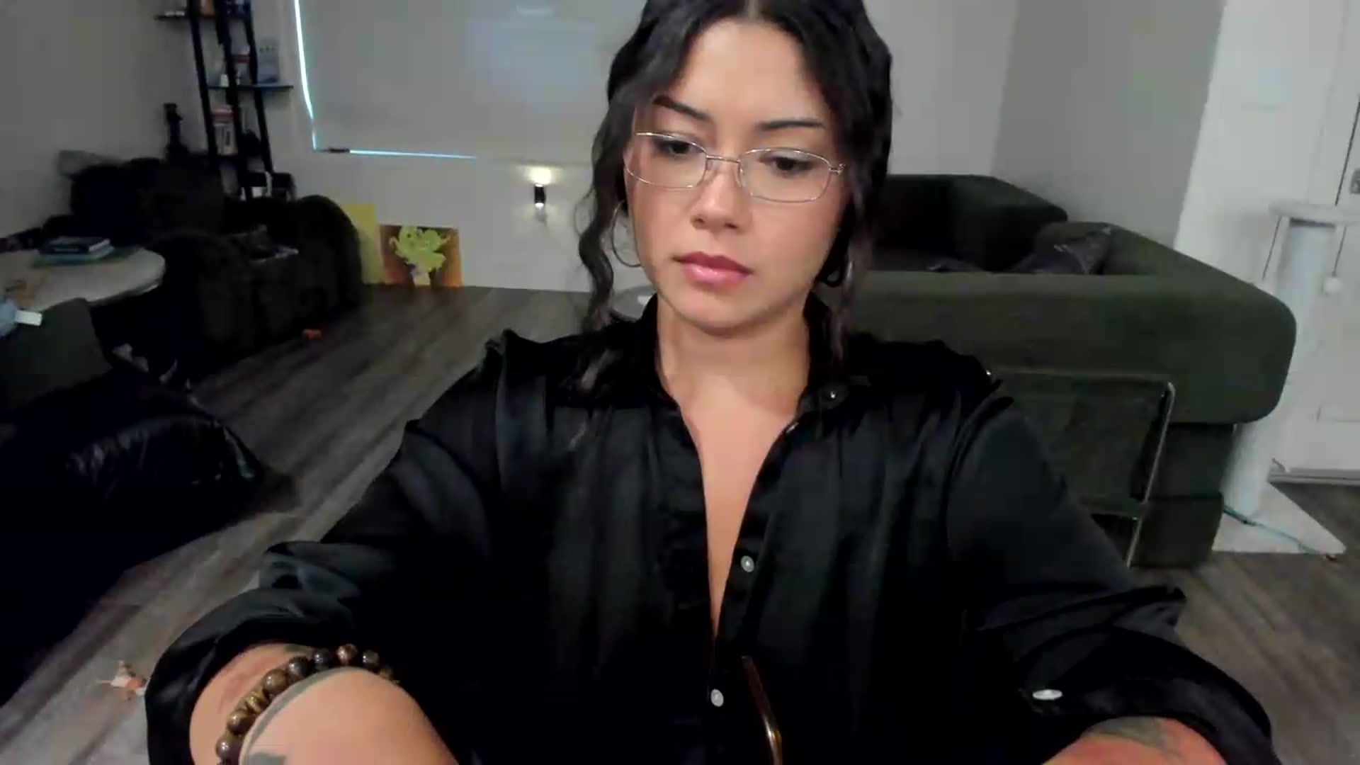 Gallery image thumbnail from YourGoddessLu's myfreecams stream on, 08/03/2026, 24:04 image 16 of 20